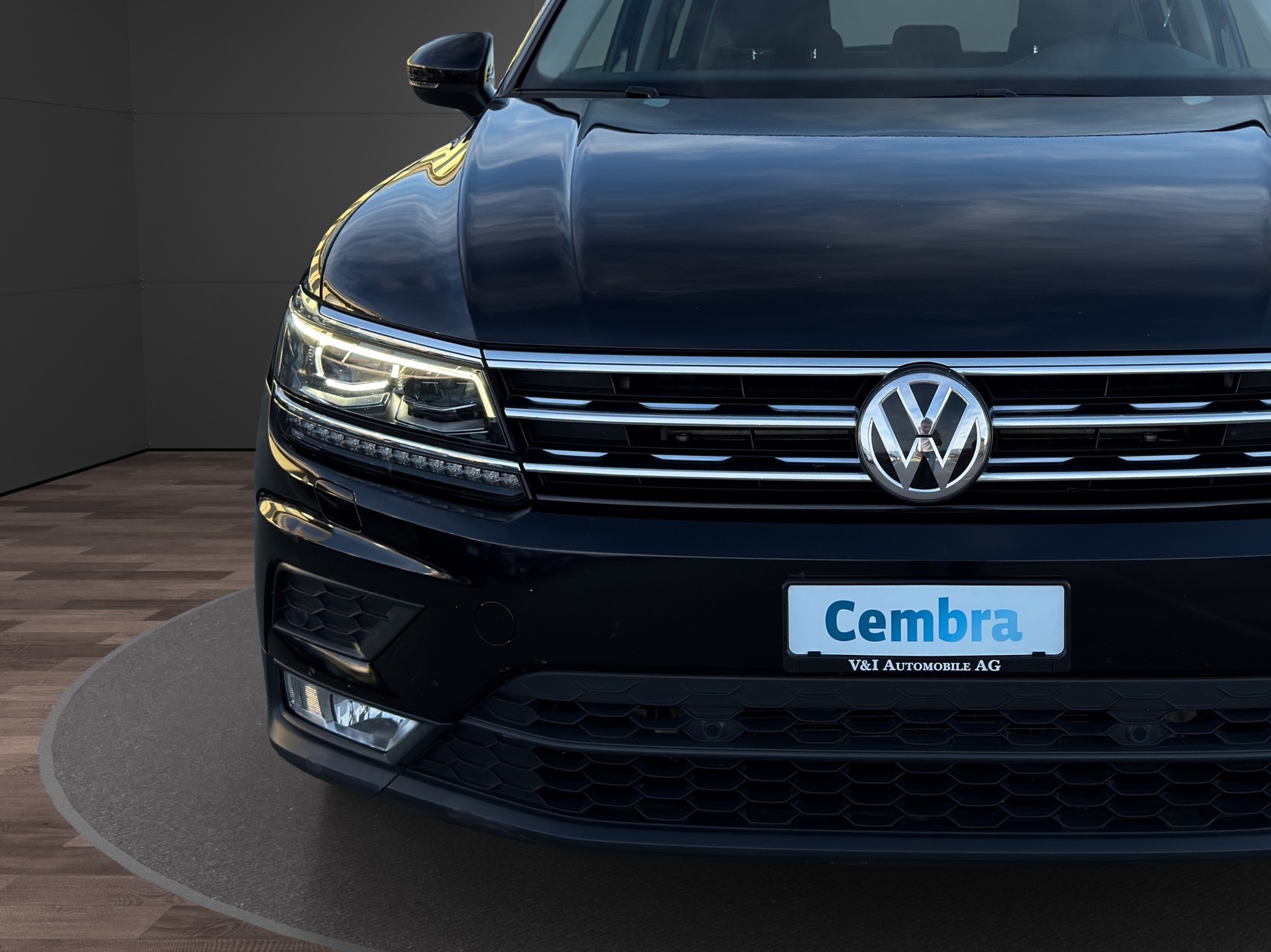 VW Tiguan 2.0TSI Comfortline 4Motion DSG-image-8