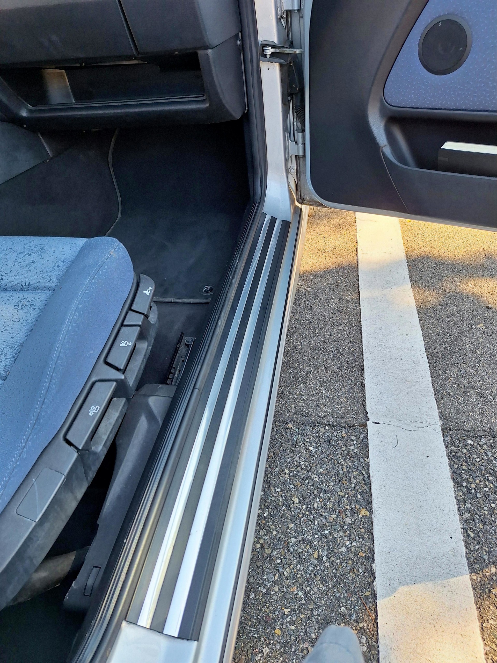 BMW 316i 1.9-image-9