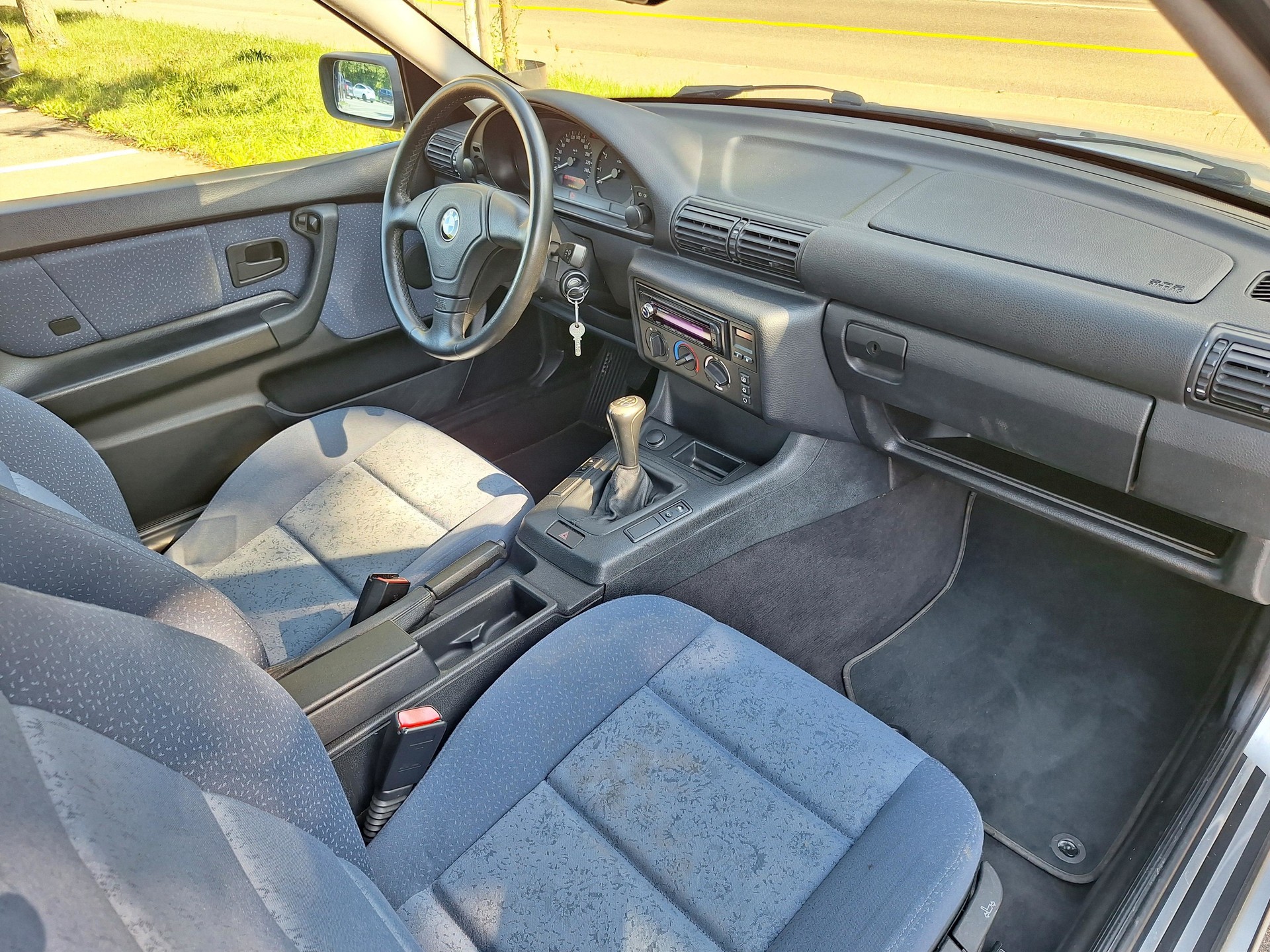 BMW 316i 1.9-image-3