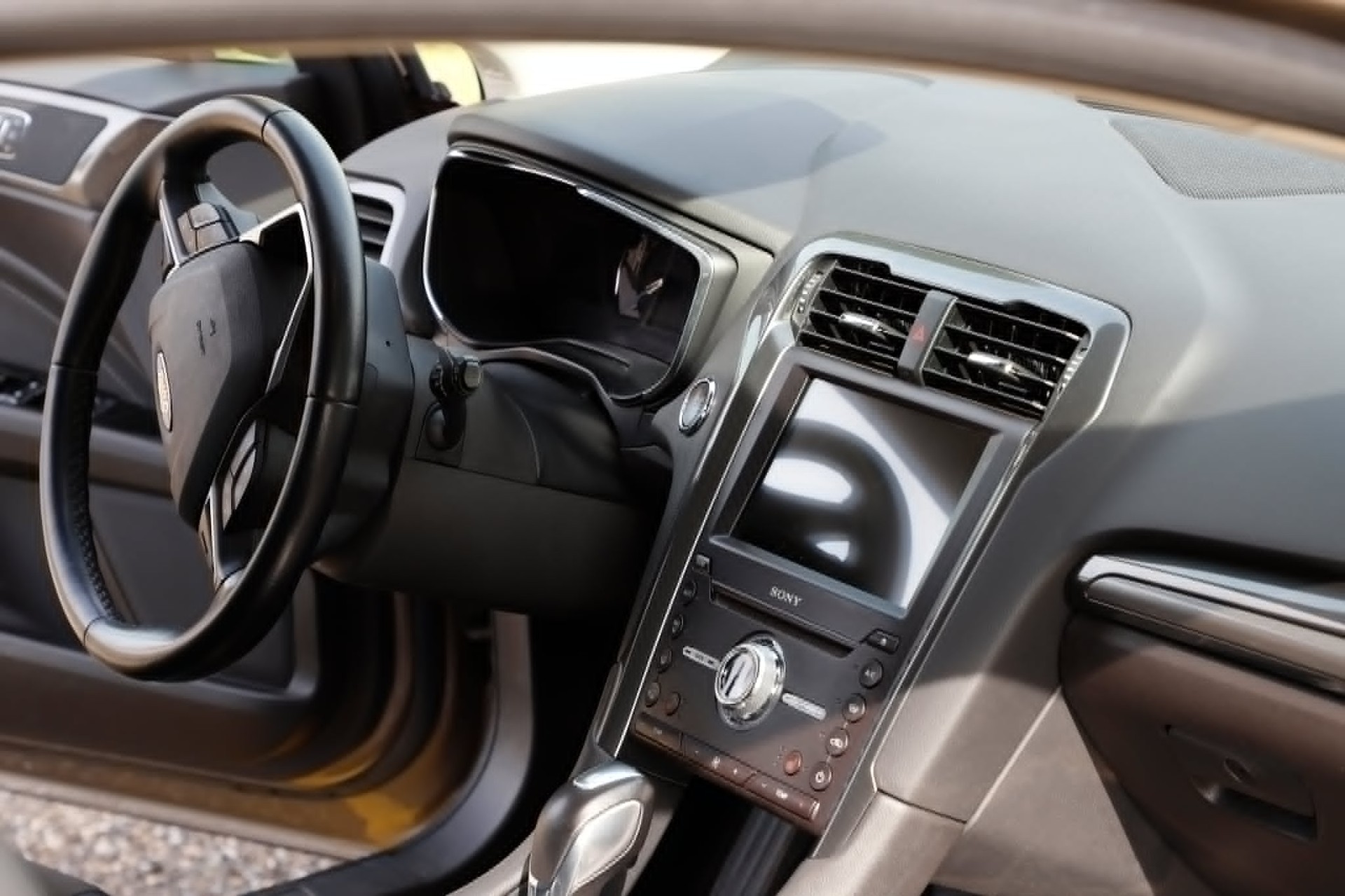 FORD 2.0 HEV 187 Titanium-image-2