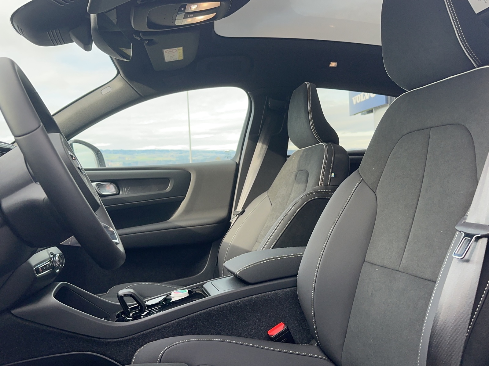VOLVO C40 P8 Twin Recharge Ultimate AWD-image-12