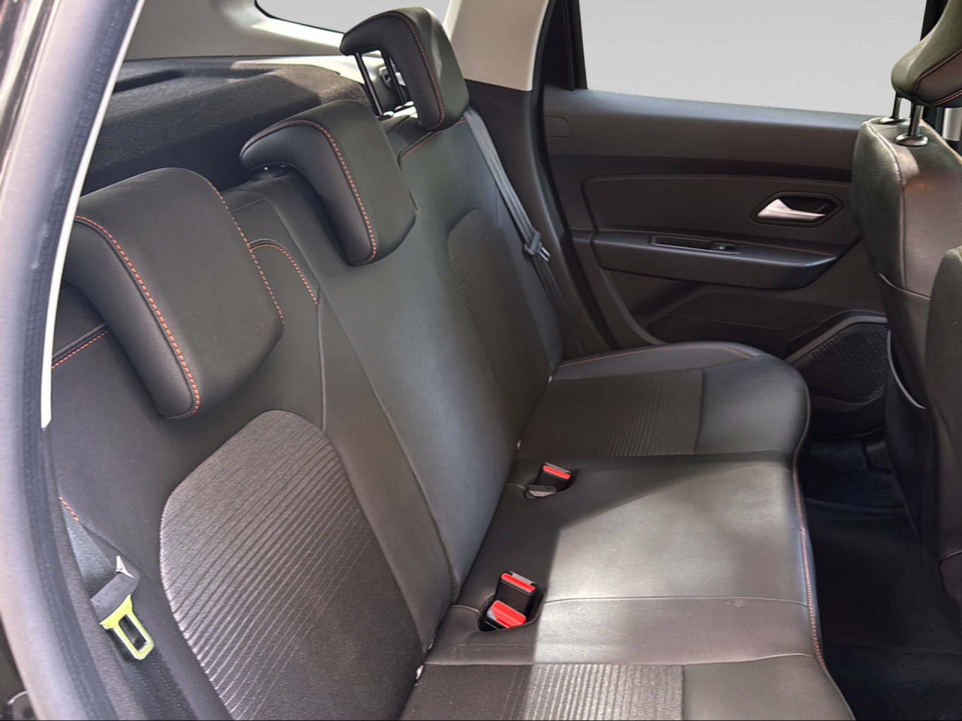 DACIA Duster Extreme TCe 150 EDC 2WD-image-6