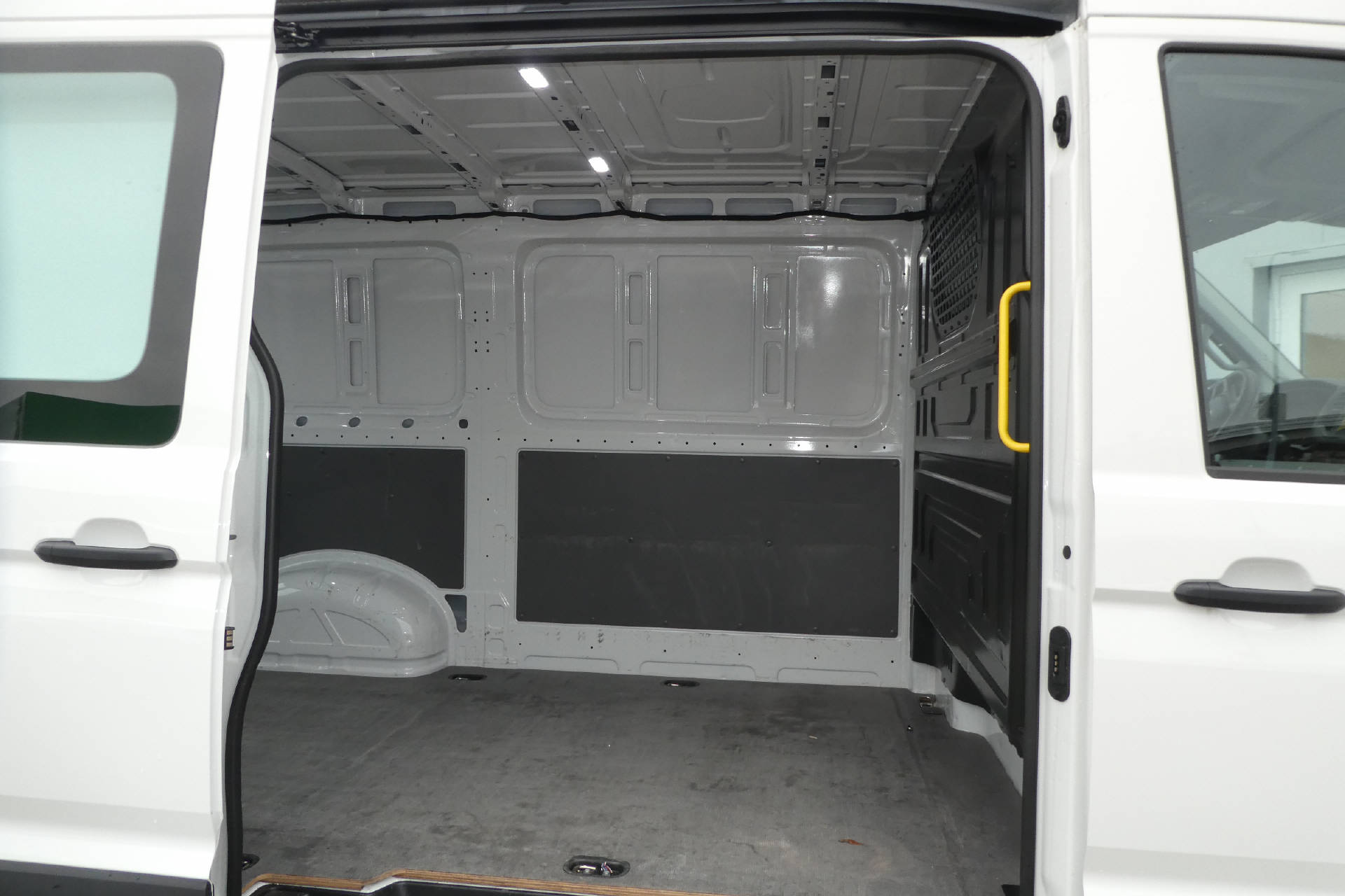 VW Crafter 35 Kaw. 3640 2.0 TDI 140 L3*140PS*Navi*Rückfahrkamera*-image-10