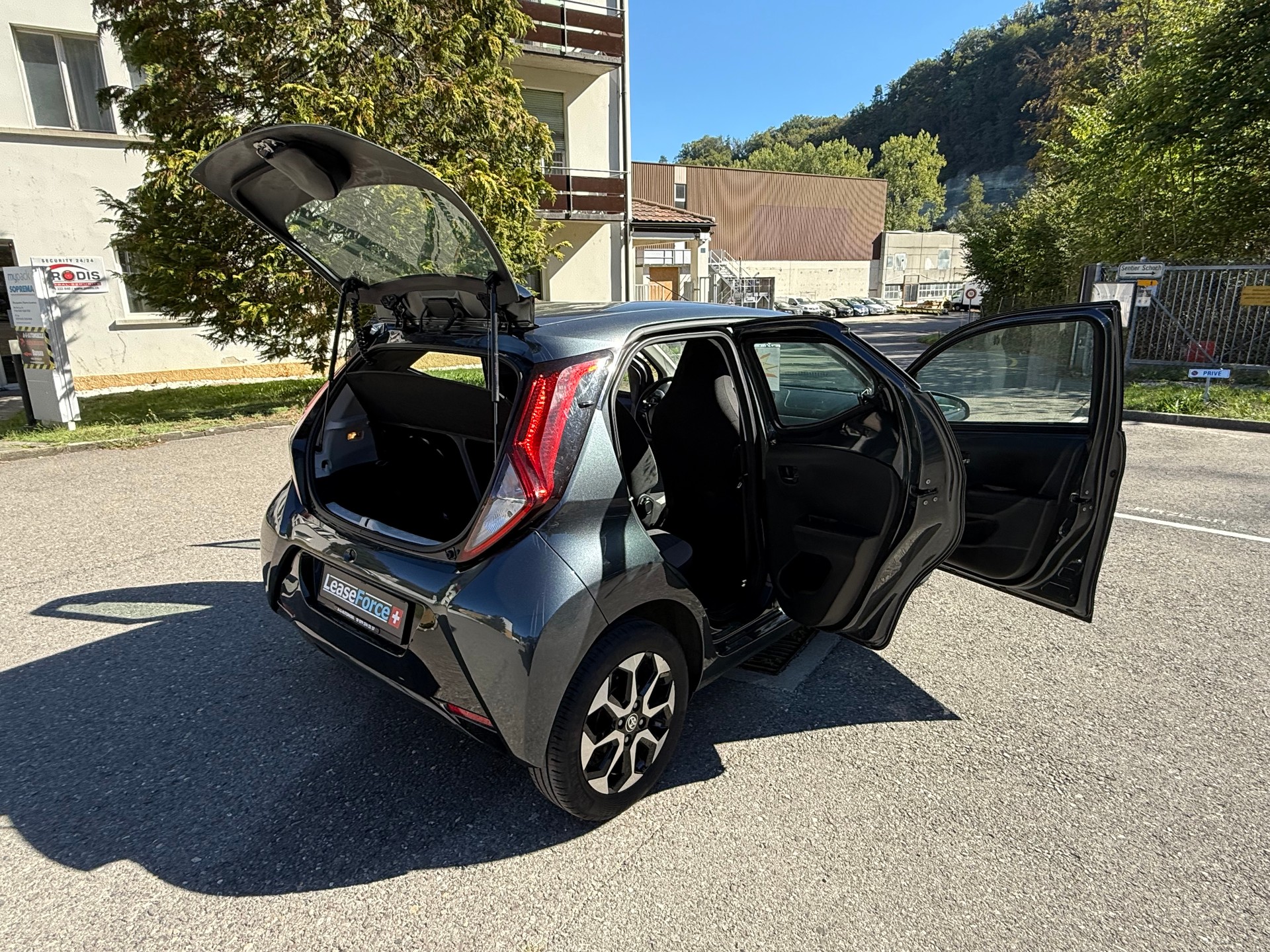 TOYOTA Aygo 1.0 VVT-i x-play X-shift-image-19