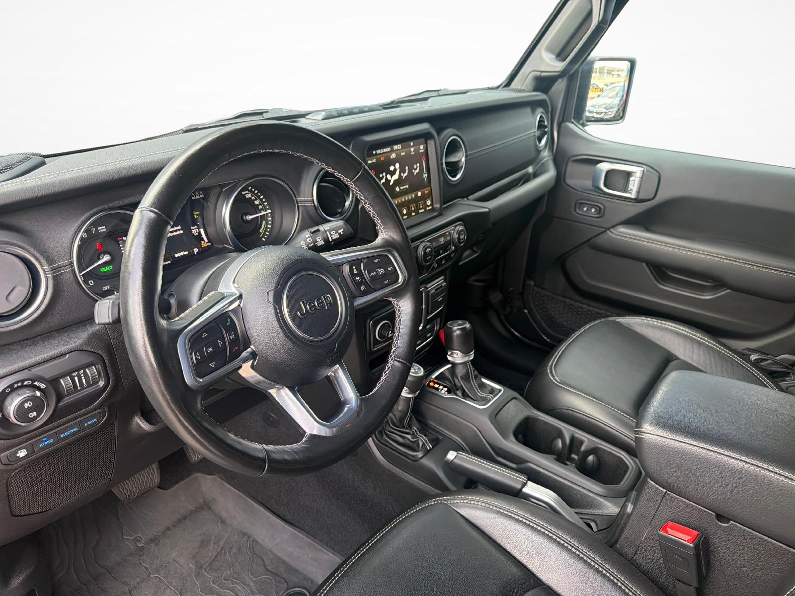 JEEP Wrangler 2.0 Turbo Sahara Unlimited 4xe-image-12