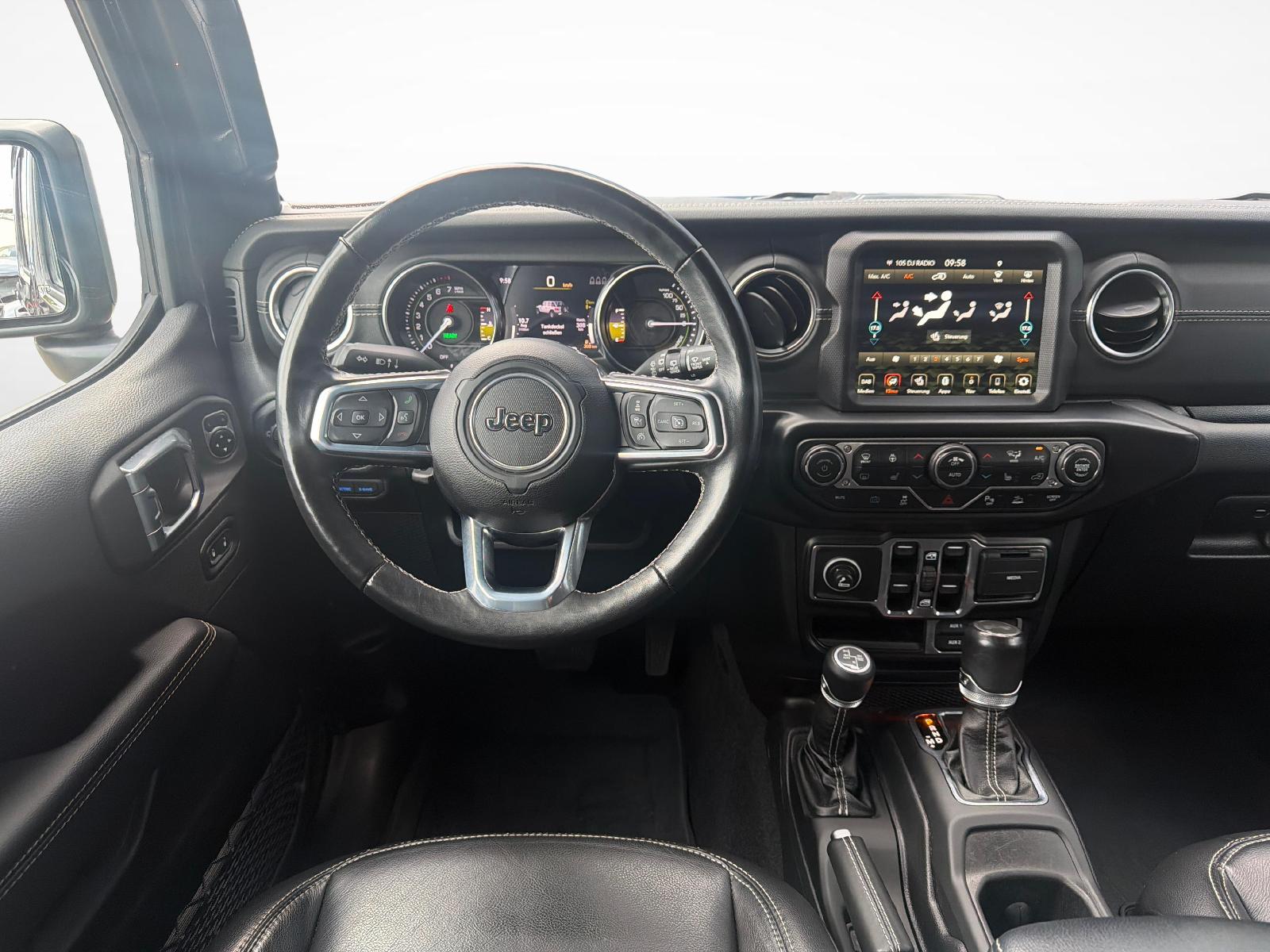 JEEP Wrangler 2.0 Turbo Sahara Unlimited 4xe-image-14