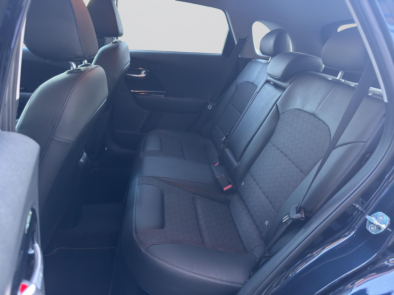 KIA Niro 1.6GDi Hybrid Po 2020-image-7