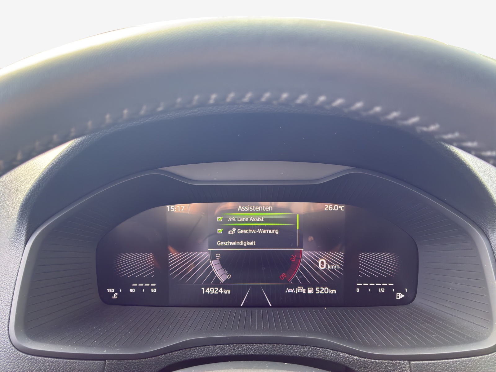SKODA Karoq 1.5 TSI Selection-image-15