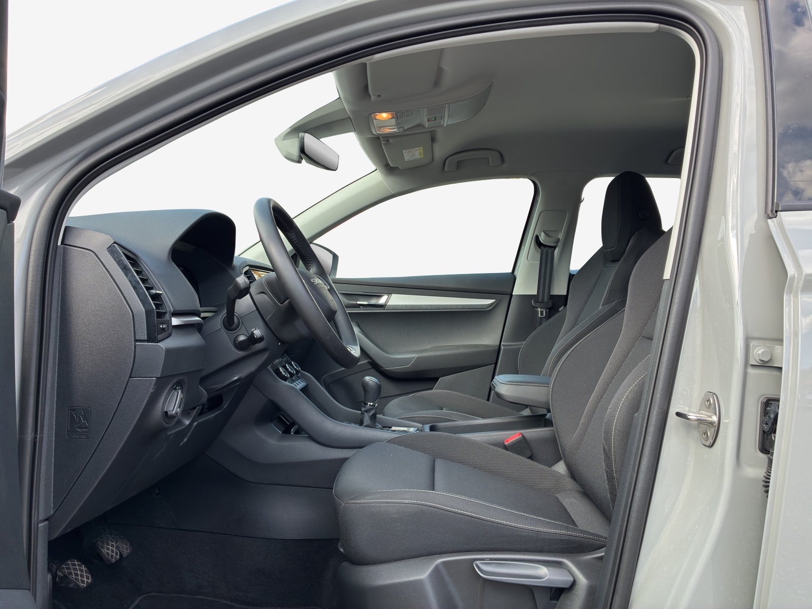 SKODA Karoq 1.5 TSI Selection-image-7