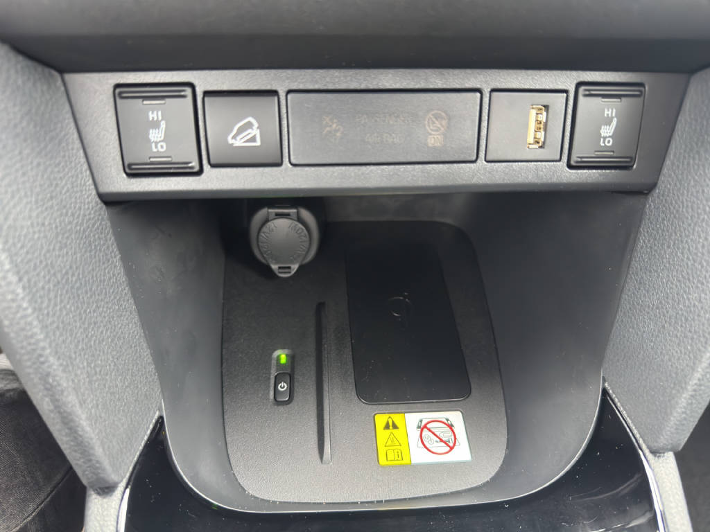 TOYOTA Yaris Cross 1.5 VVT-i HSD Adventure AWD-i-image-12