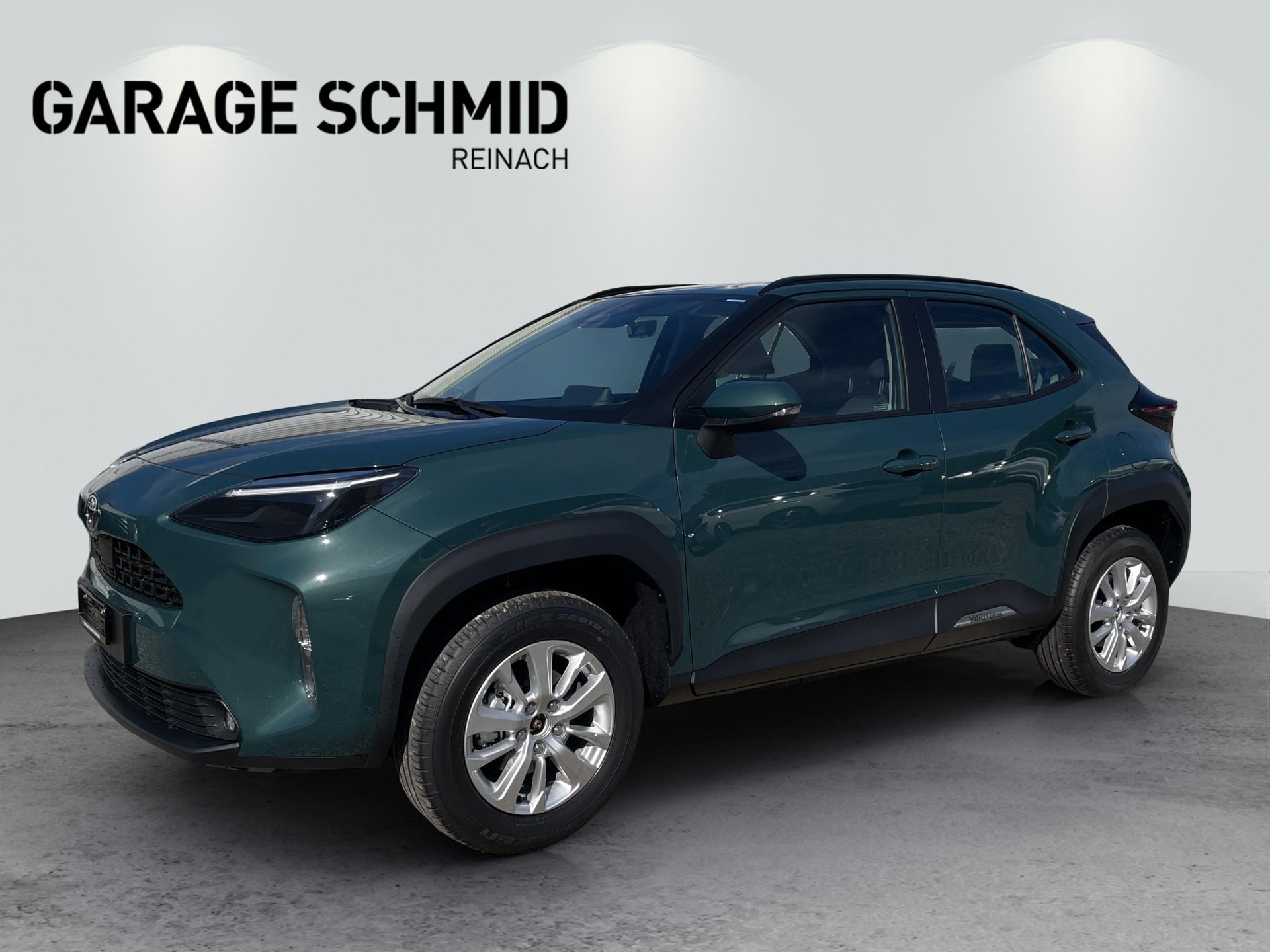 TOYOTA Yaris Cross 1.5 VVT-i HSD Comfort AWD-i-showroom-element-2