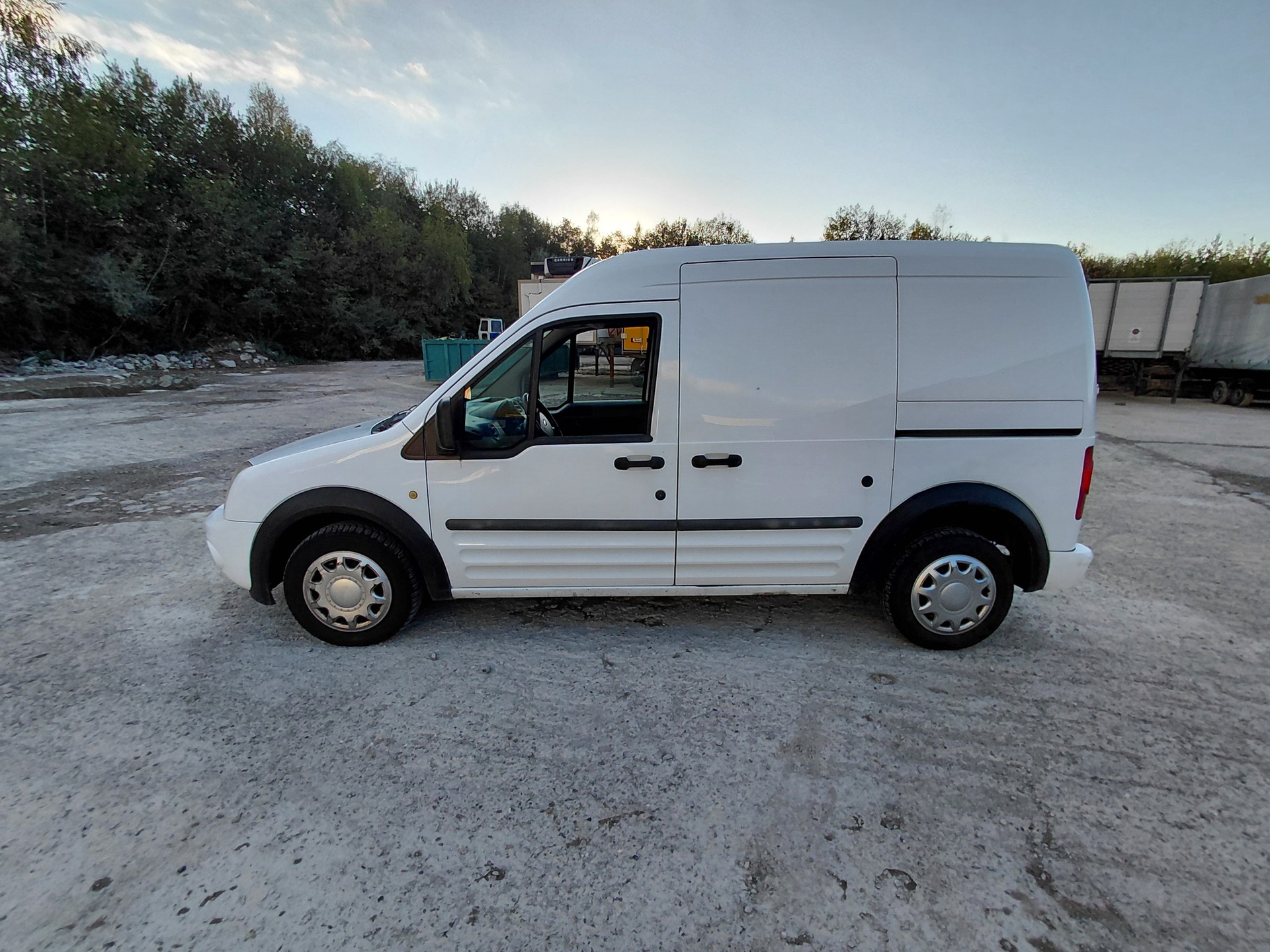 FORD Transit Connect Van T230 1.8 TDCi L Trend-image-3