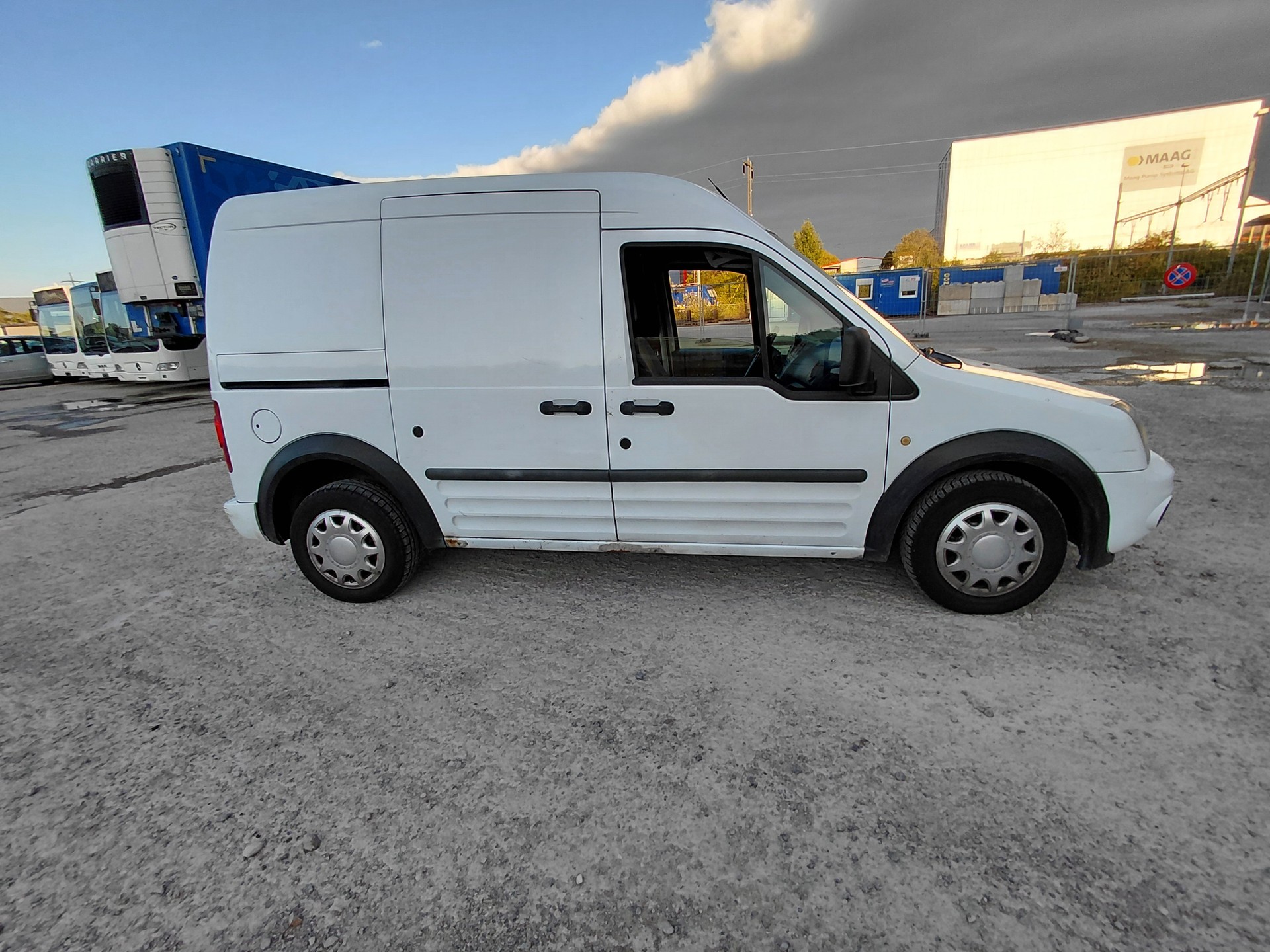 FORD Transit Connect Van T230 1.8 TDCi L Trend-image-4
