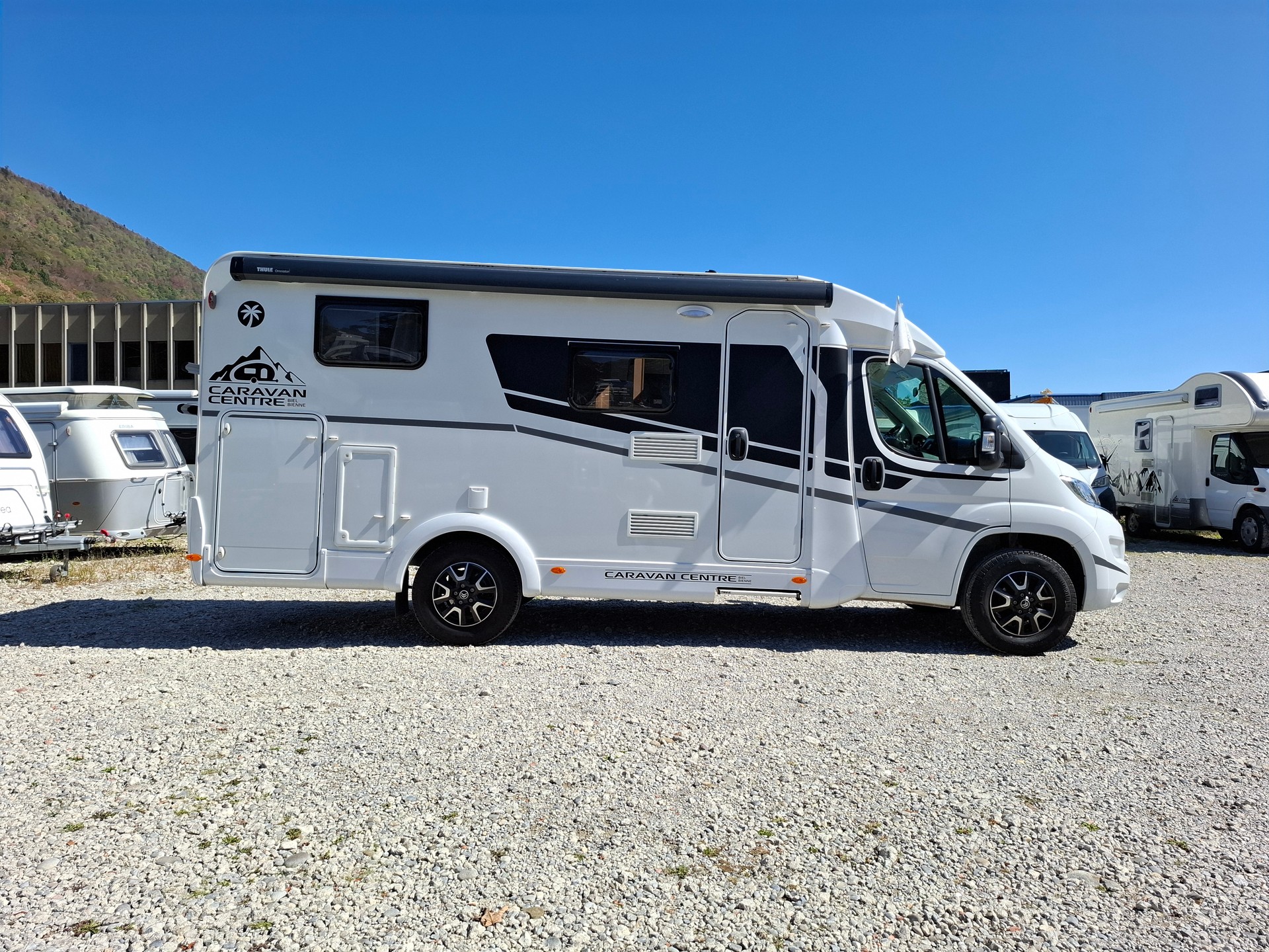 SUNLIGHT V66 Adventure - Einzelbett, Solar, Lithium, Dachventilator-image-2