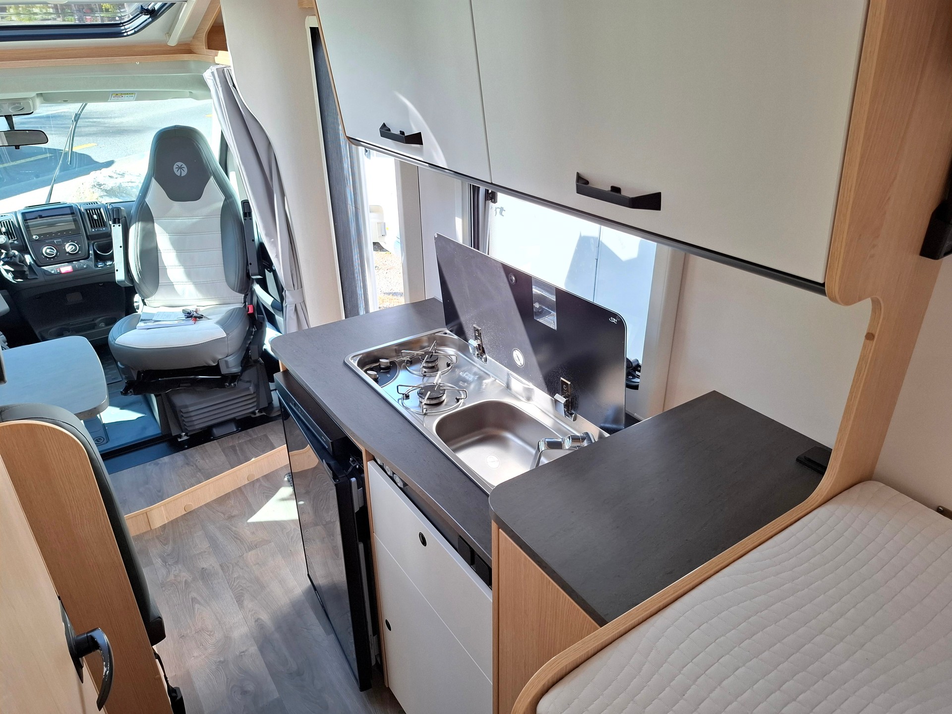 SUNLIGHT V66 Adventure - Einzelbett, Solar, Lithium, Dachventilator-image-13