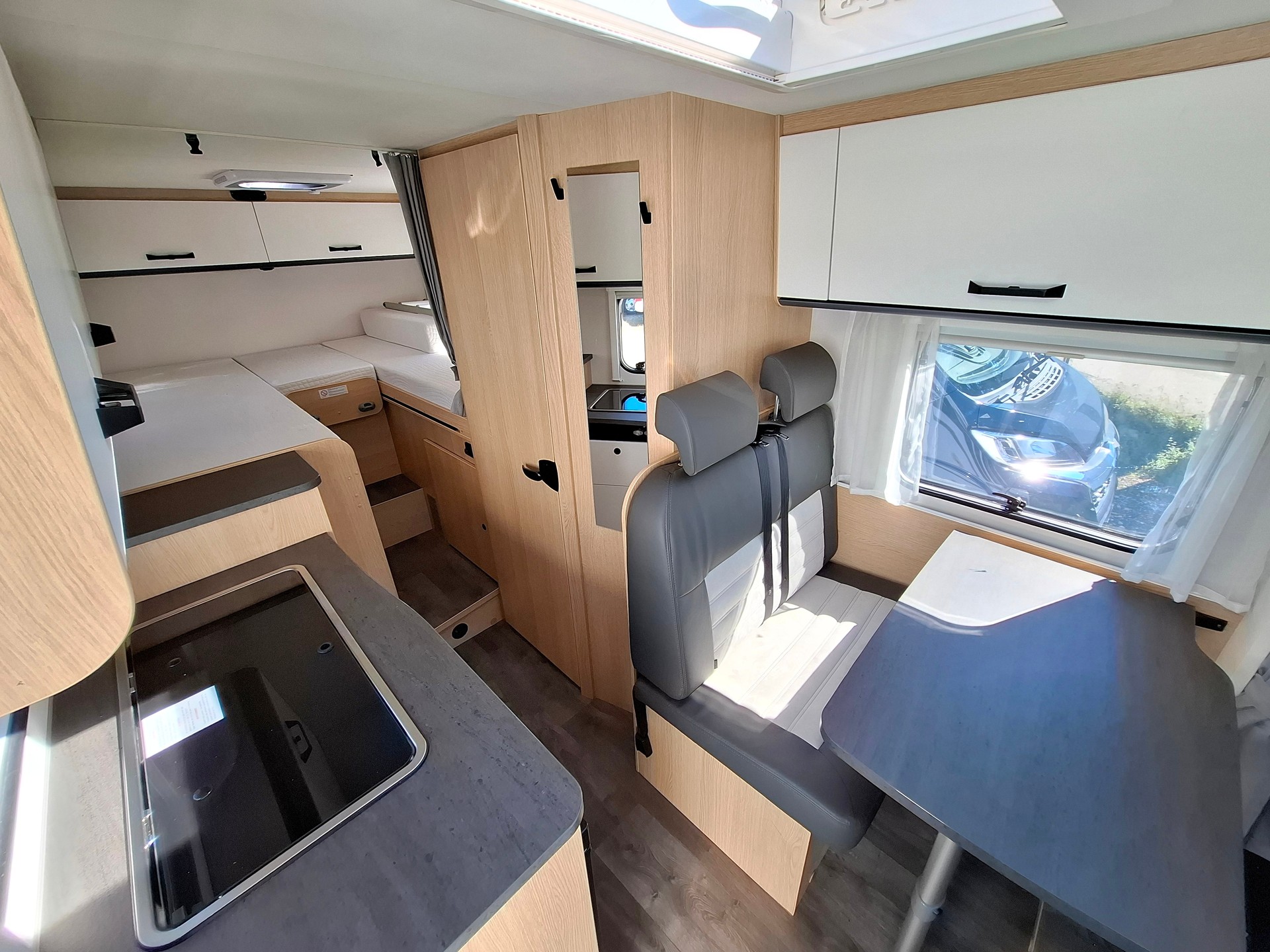 SUNLIGHT V66 Adventure - Einzelbett, Solar, Lithium, Dachventilator-image-9