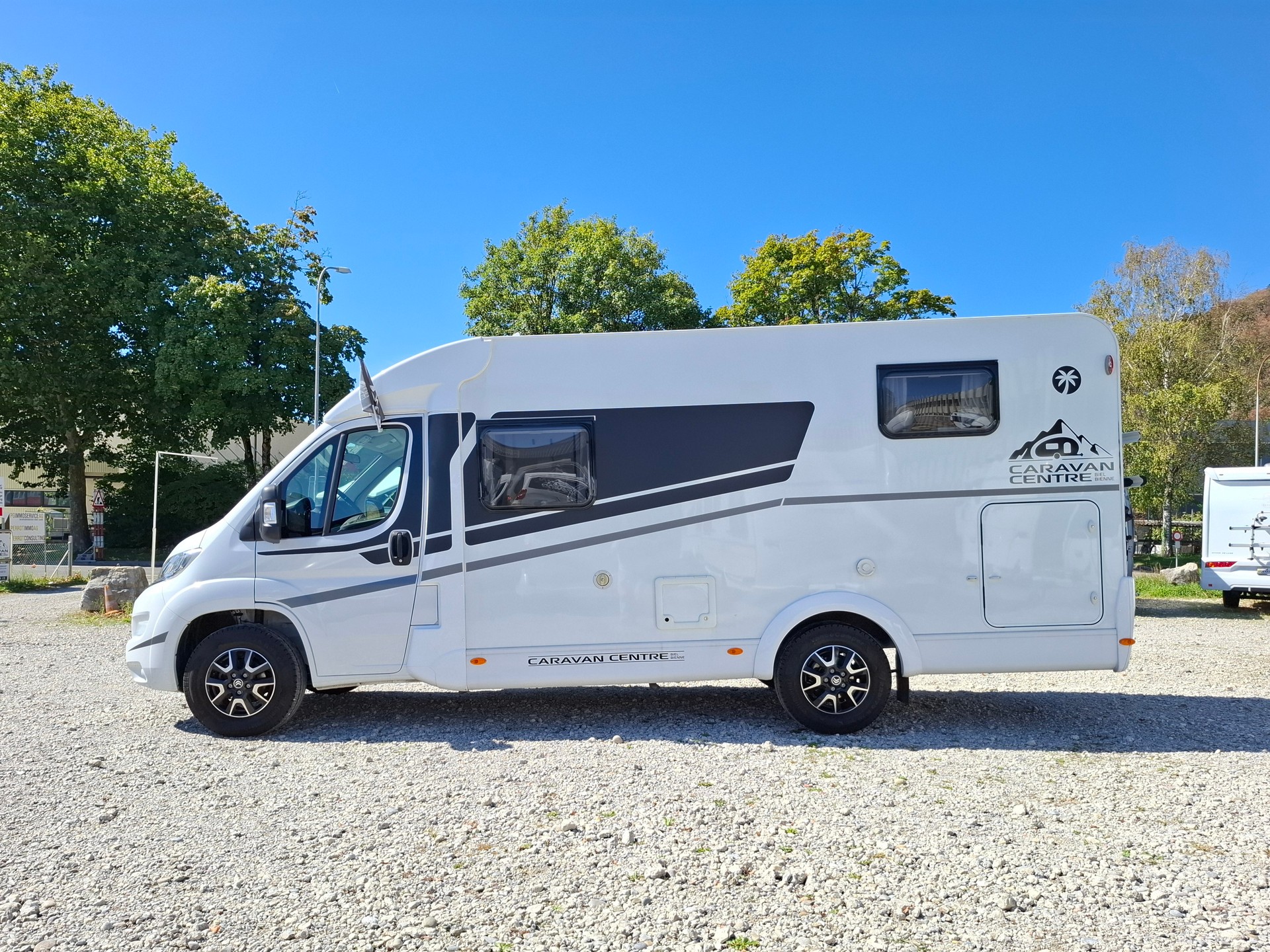 SUNLIGHT V66 Adventure - Einzelbett, Solar, Lithium, Dachventilator-image-5