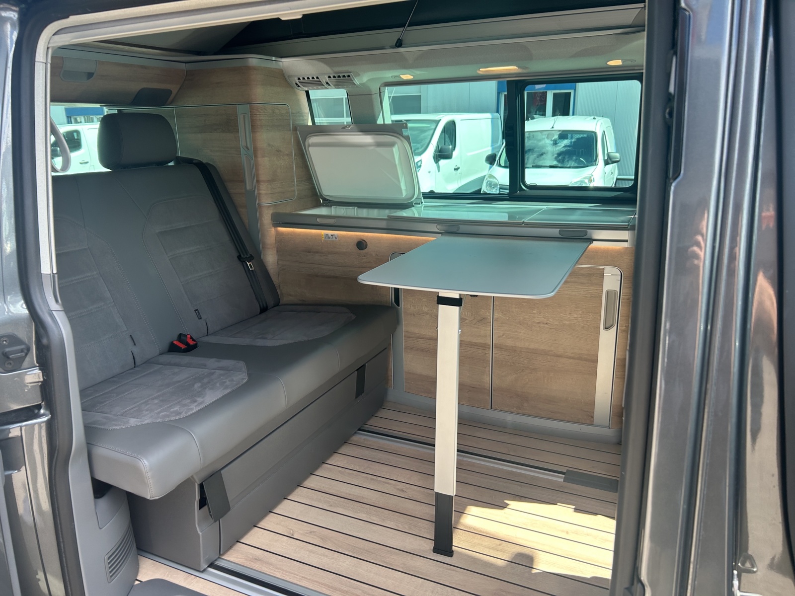 VW T6.1 California 2.0 TDI Ocean Edition Liberty 4Motion DSG-image-20