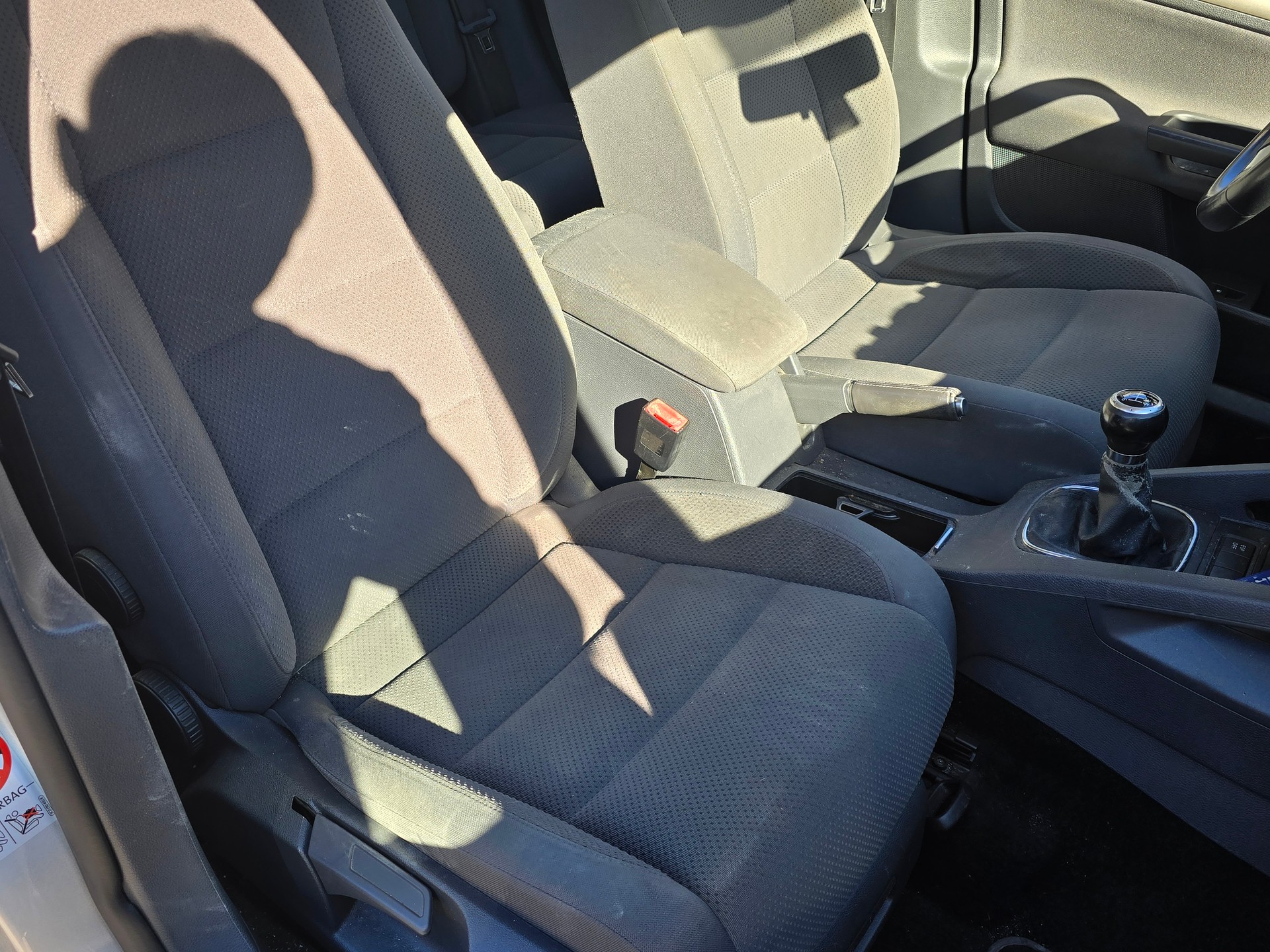 VW Golf 2.0 TDI Comfortline 4Motion-image-7
