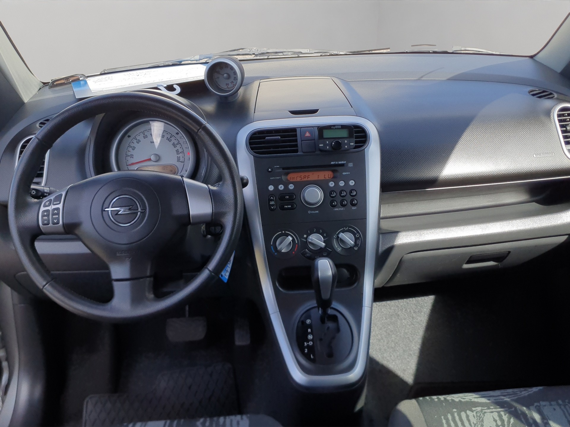 OPEL Agila 1.2 Enjoy Automatic-image-12
