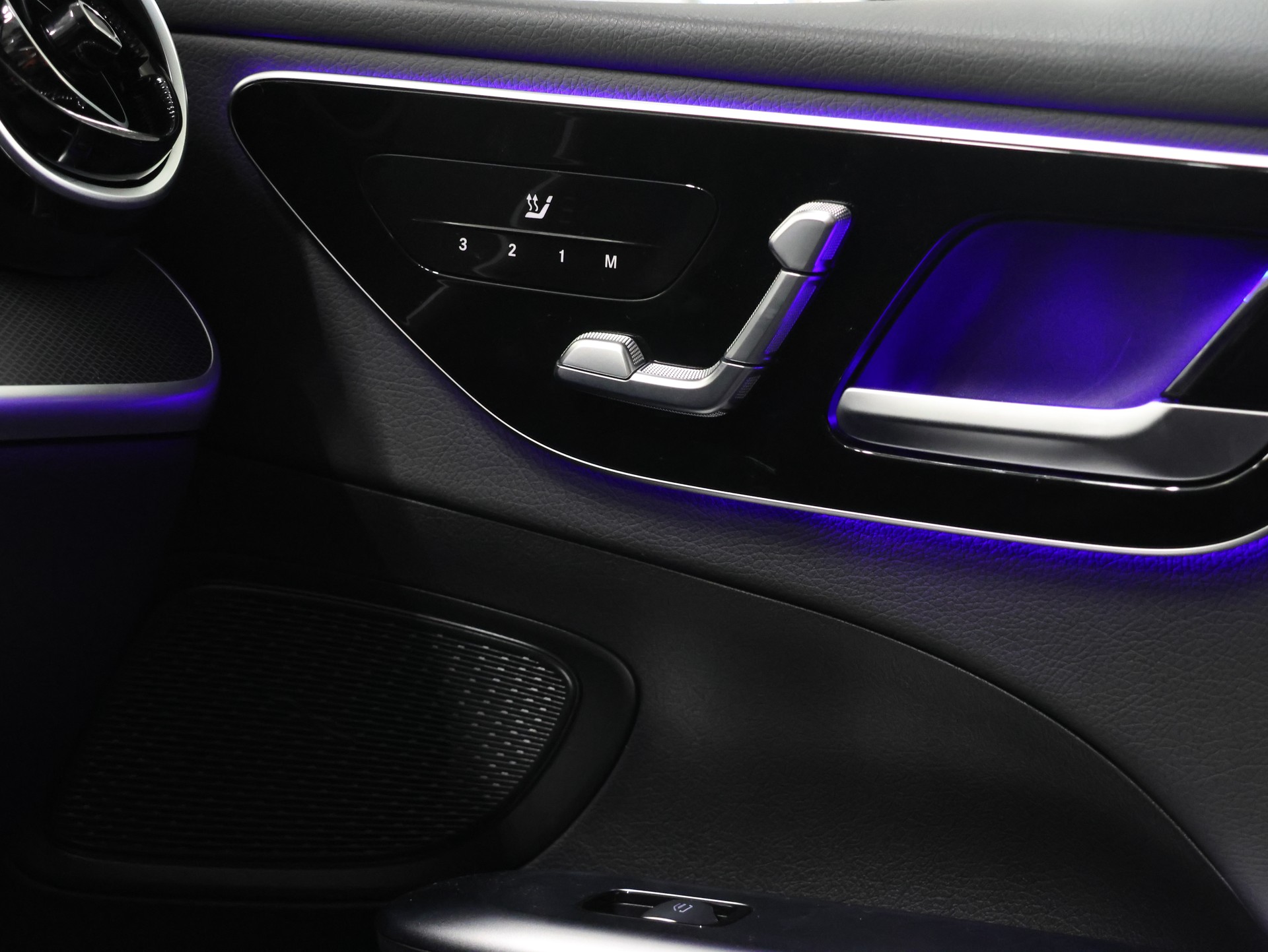 MERCEDES-BENZ C 220 d T Avantgarde *360-KAMERA*-image-25