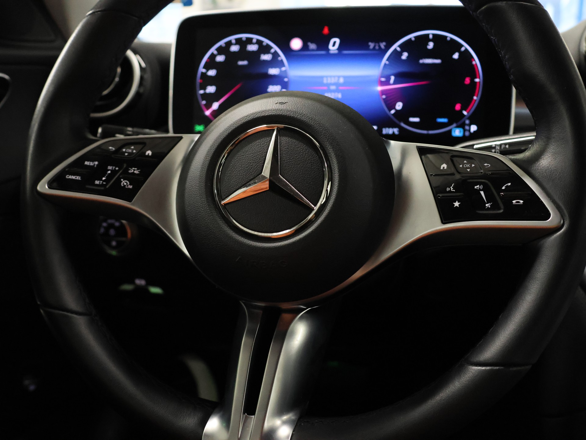 MERCEDES-BENZ C 220 d T Avantgarde *360-KAMERA*-image-18