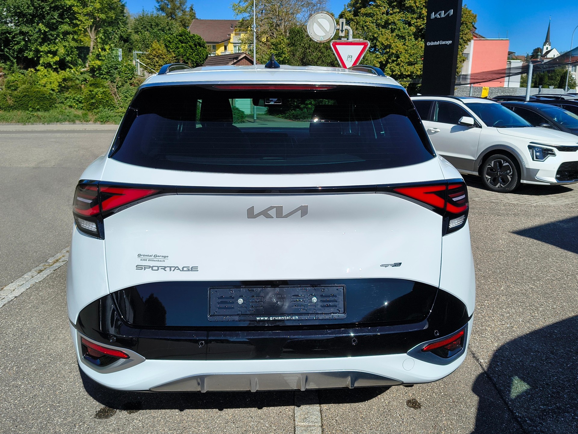 KIA Sportage 1.6 T-GDi PHEV GT-Line-image-4