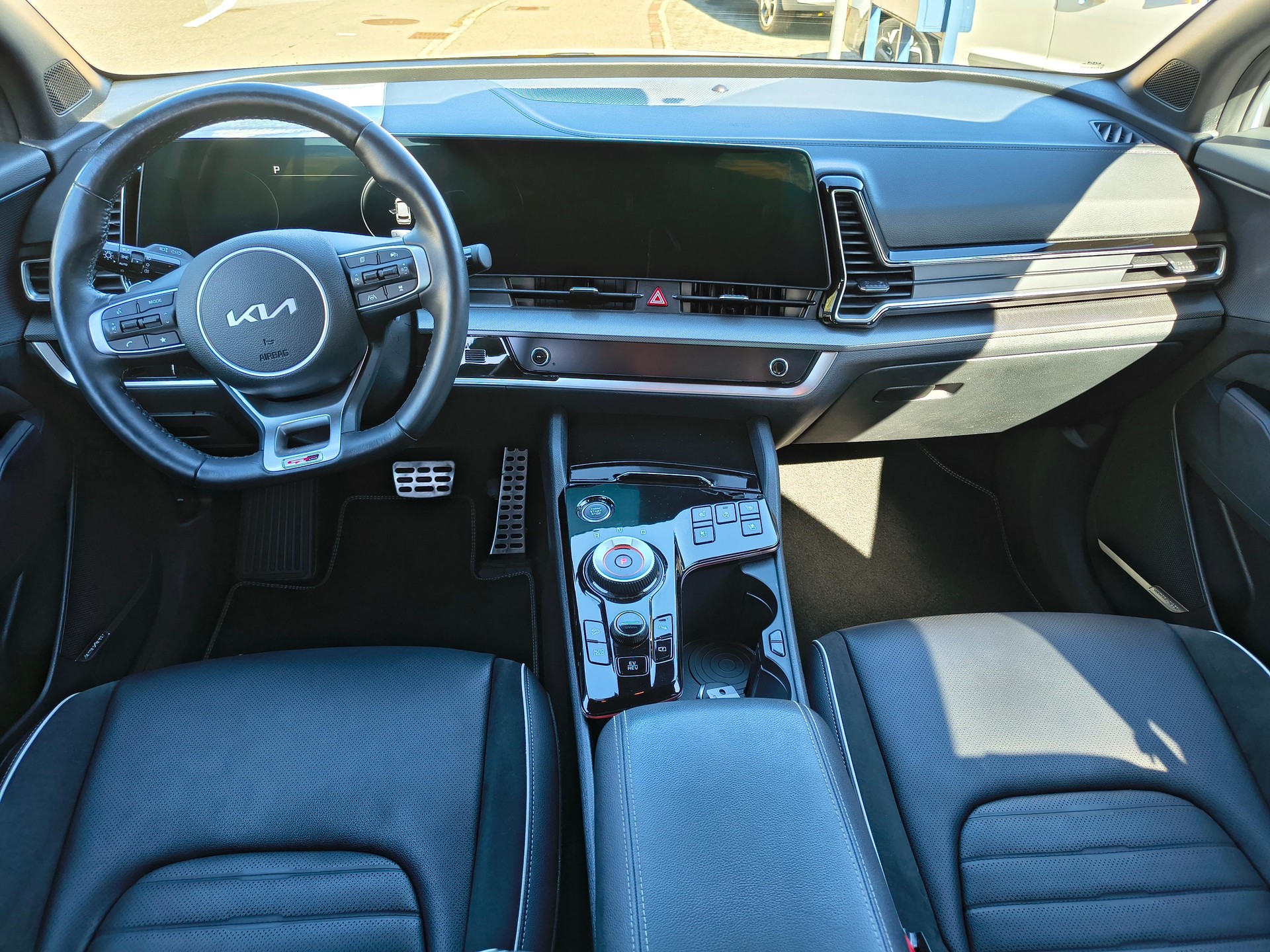 KIA Sportage 1.6 T-GDi PHEV GT-Line-image-5