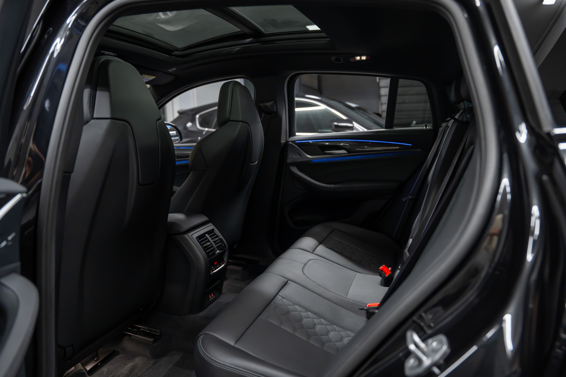 BMW X4M xDrive M Competition Steptronic *Facelift*M-Performance*Carbon*Panorama*-image-16