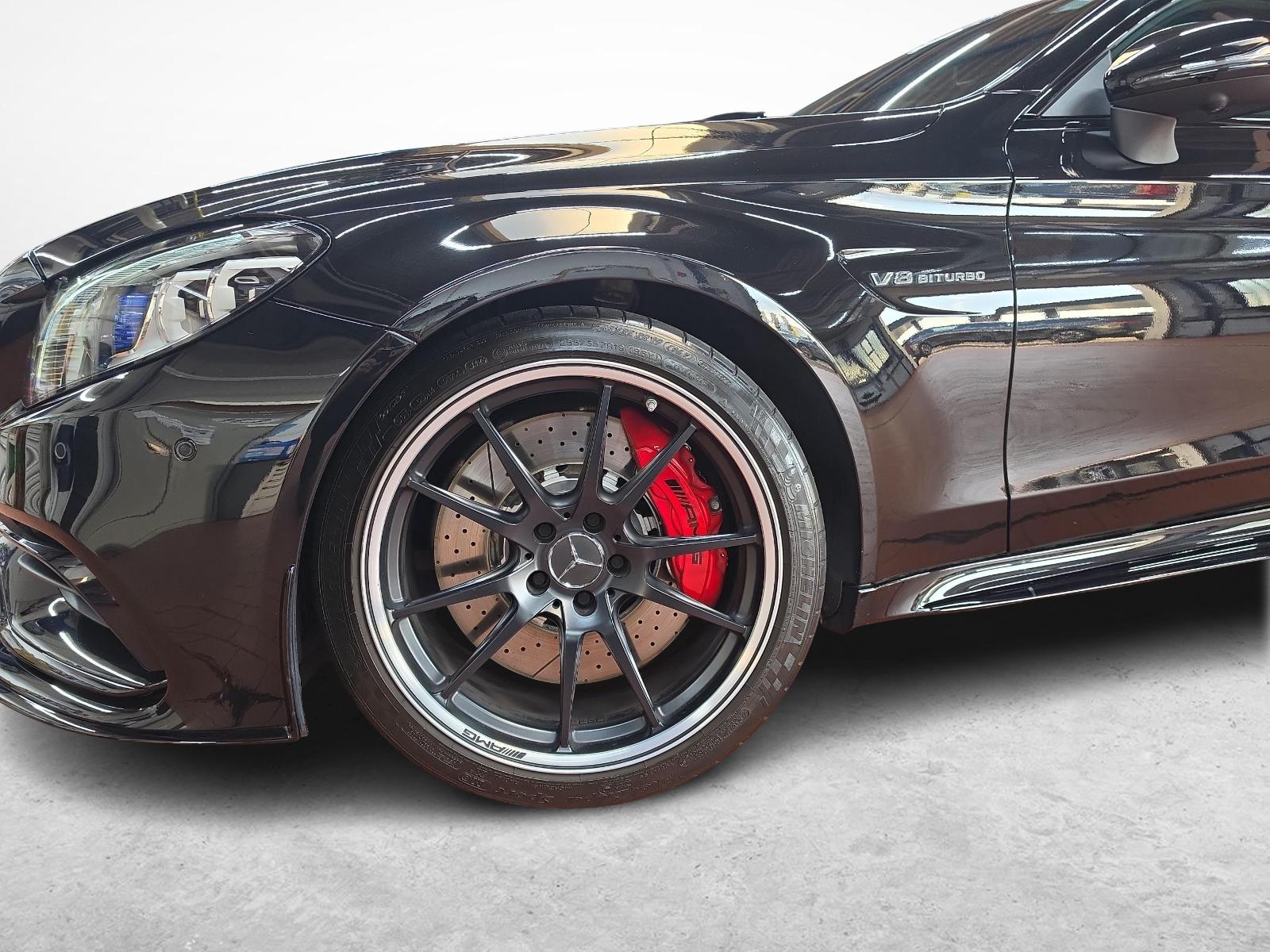 MERCEDES-BENZ C 63 S AMG Coupé-image-14