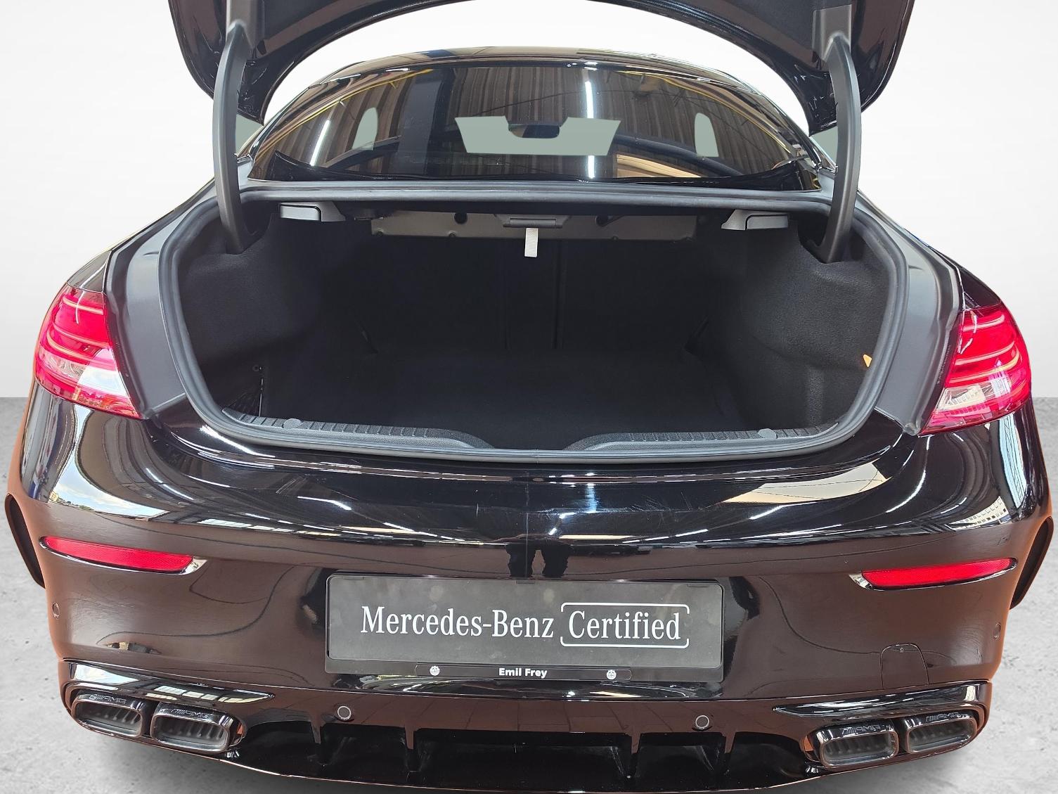 MERCEDES-BENZ C 63 S AMG Coupé-image-13