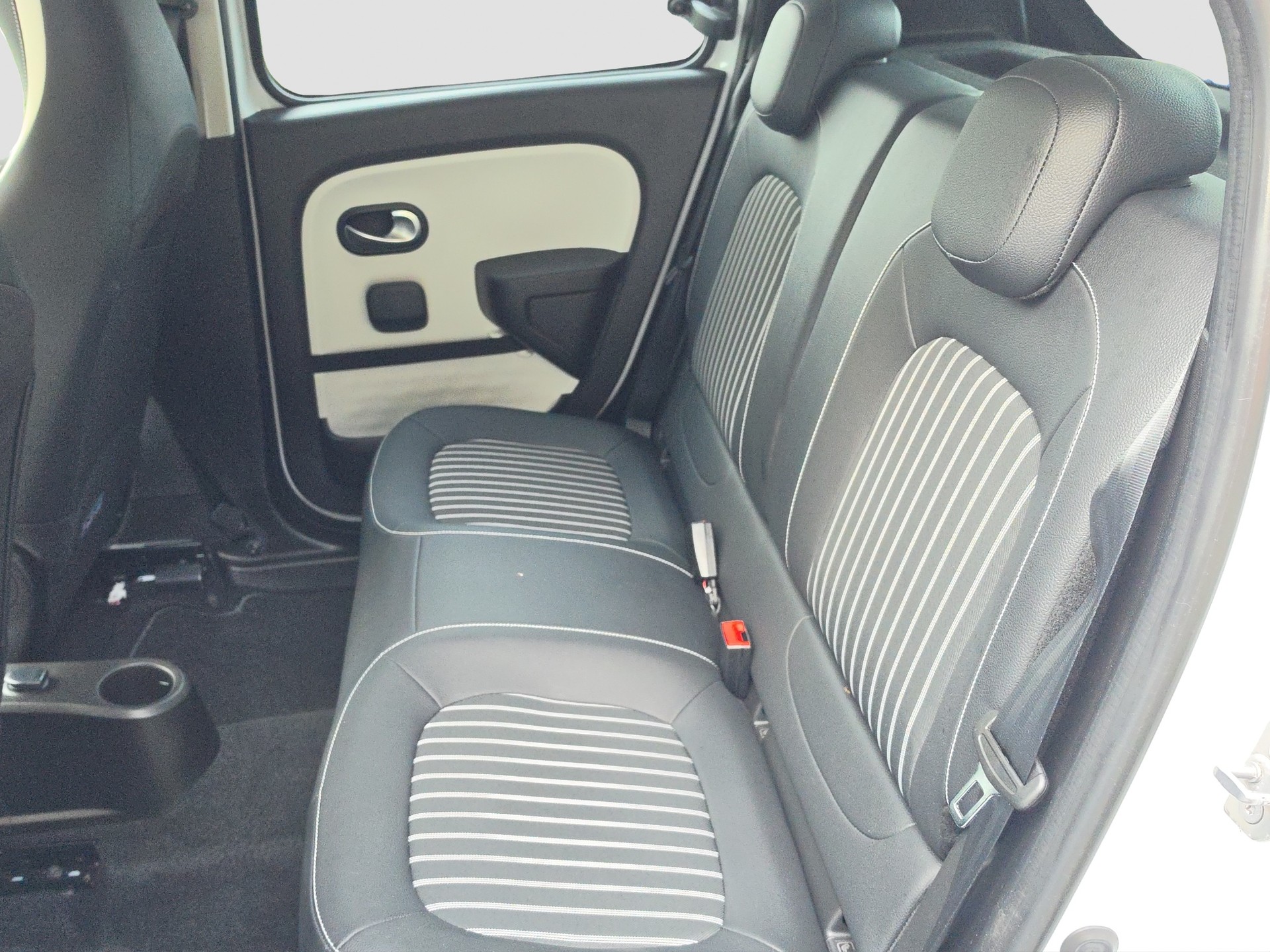 RENAULT Twingo Electric Techno-image-12