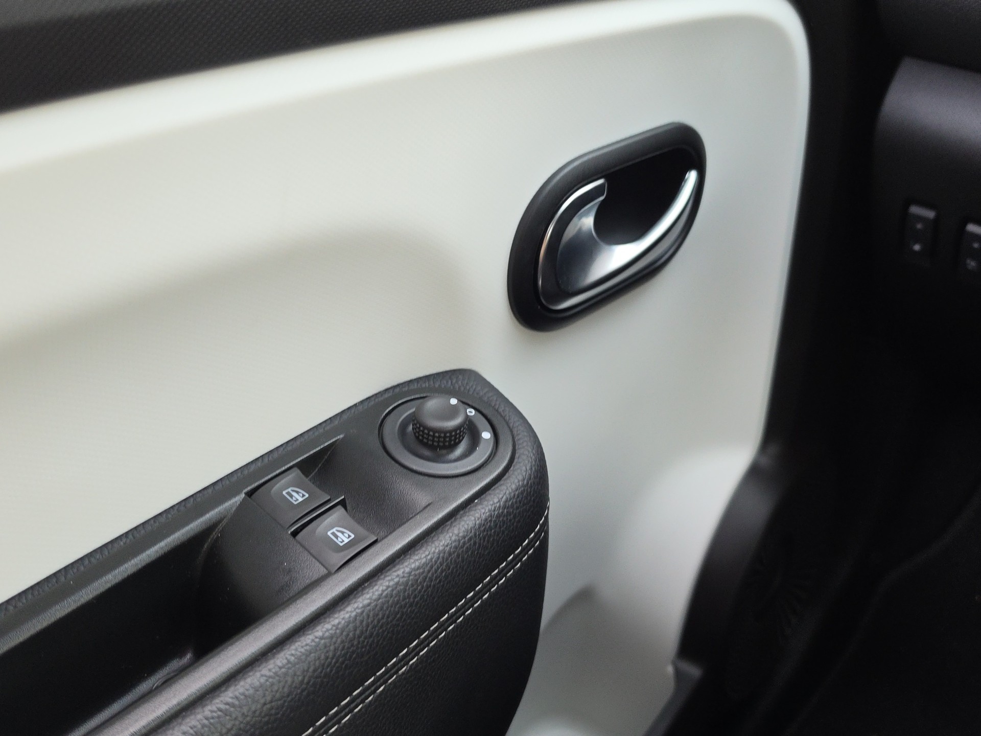 RENAULT Twingo Electric Techno-image-17