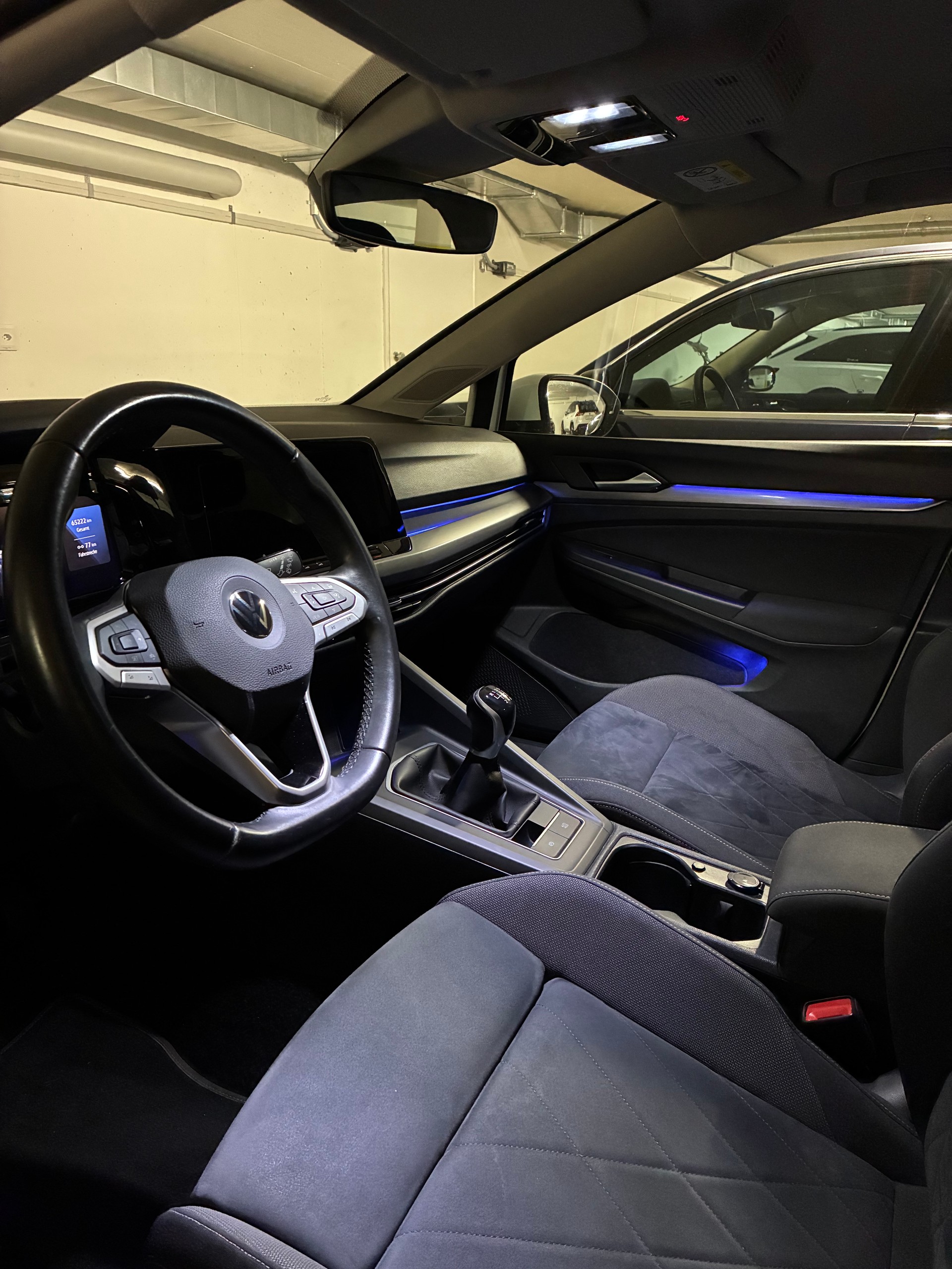 VW Golf 1.5 TSI Style-image-4