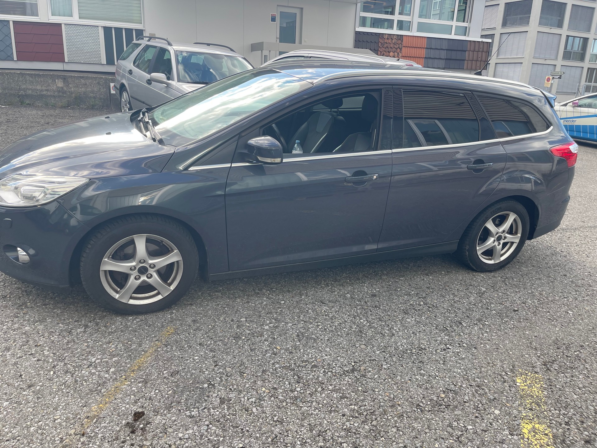 FORD Focus 1.0 SCTi Titanium-image-9
