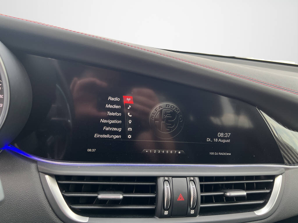 ALFA ROMEO Giulia 2.9 V6 Quadrifoglio-image-11