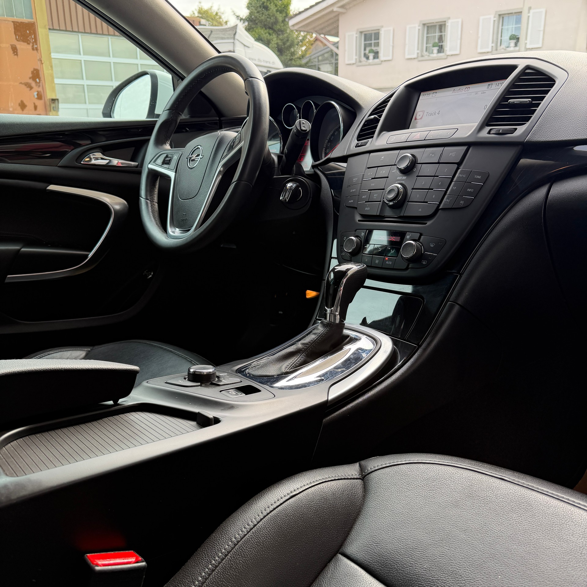 OPEL Insignia ST 2.0 CDTI Sport Edition Aut.-image-11