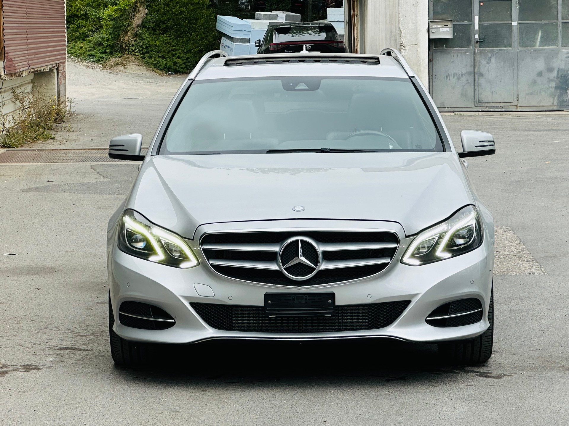 MERCEDES-BENZ E 220 CDI 7G-Tronic-image-2