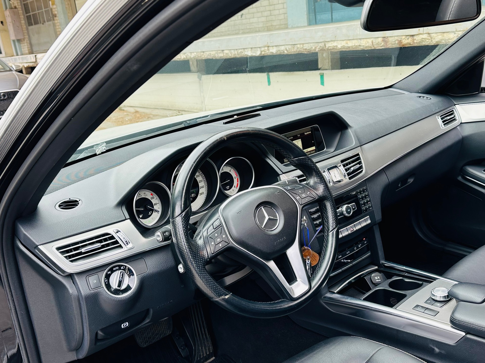 MERCEDES-BENZ E 220 CDI 7G-Tronic-image-12