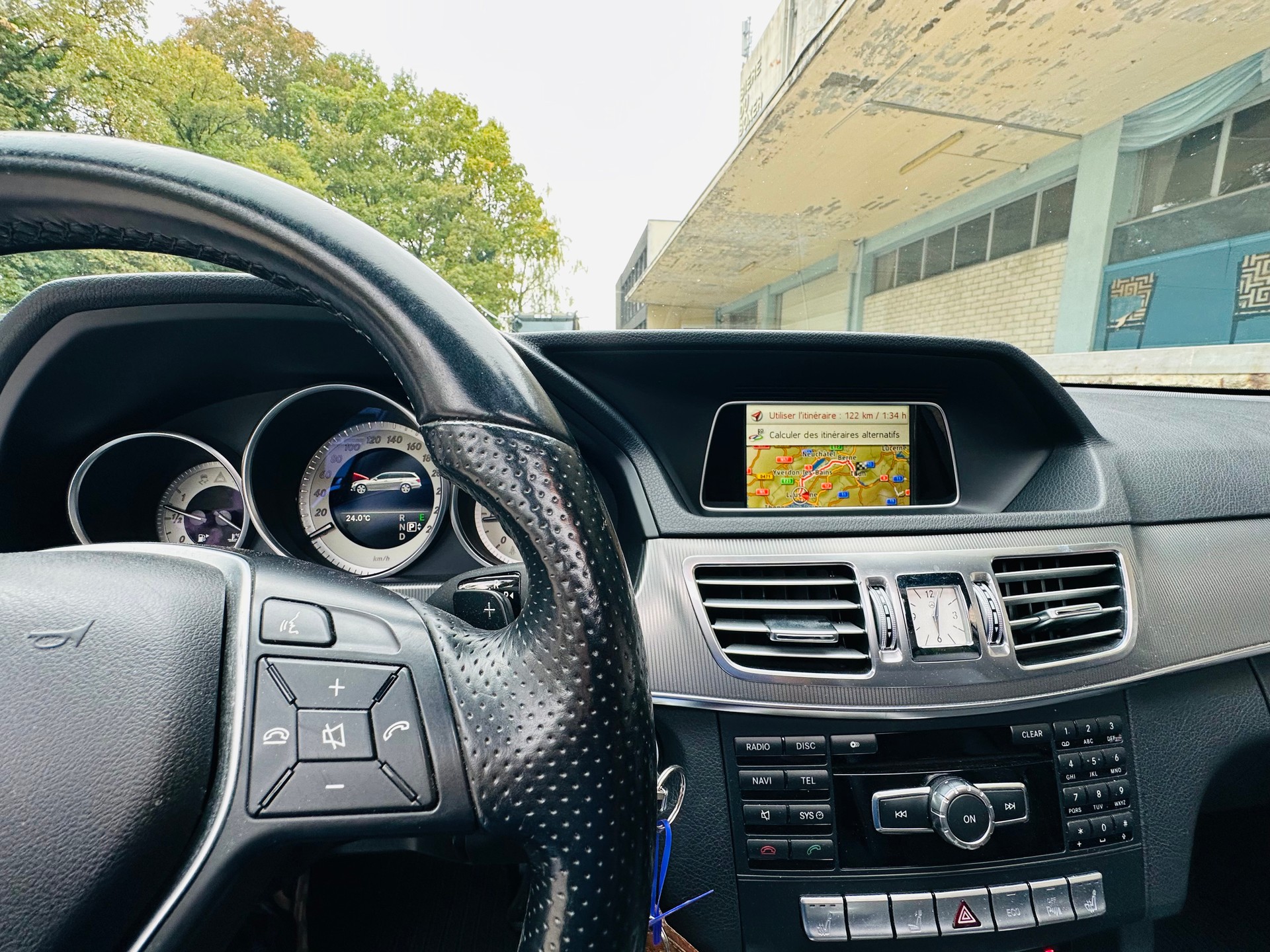 MERCEDES-BENZ E 220 CDI 7G-Tronic-image-11