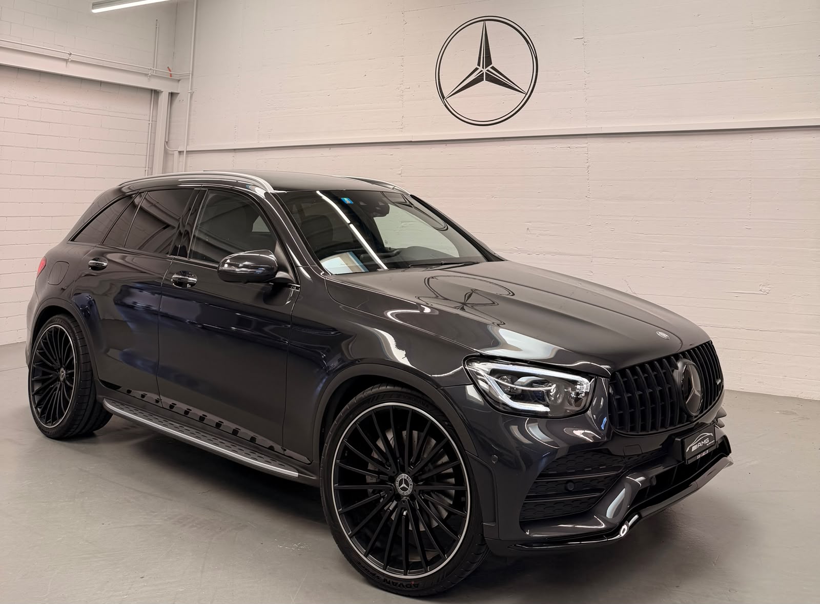 MERCEDES-BENZ GLC 300d (GLC63S Optik) Limited Grey&Black Performance 4Matic 9G-Tronic-image-4