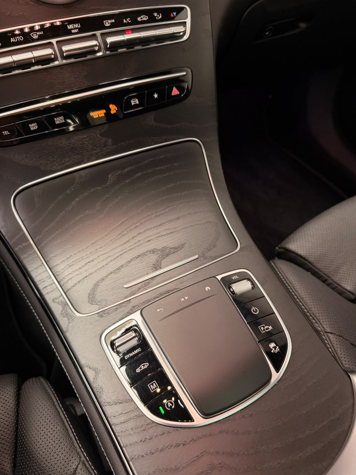 MERCEDES-BENZ GLC 300d (GLC63S Optik) Limited Grey&Black Performance 4Matic 9G-Tronic-image-17