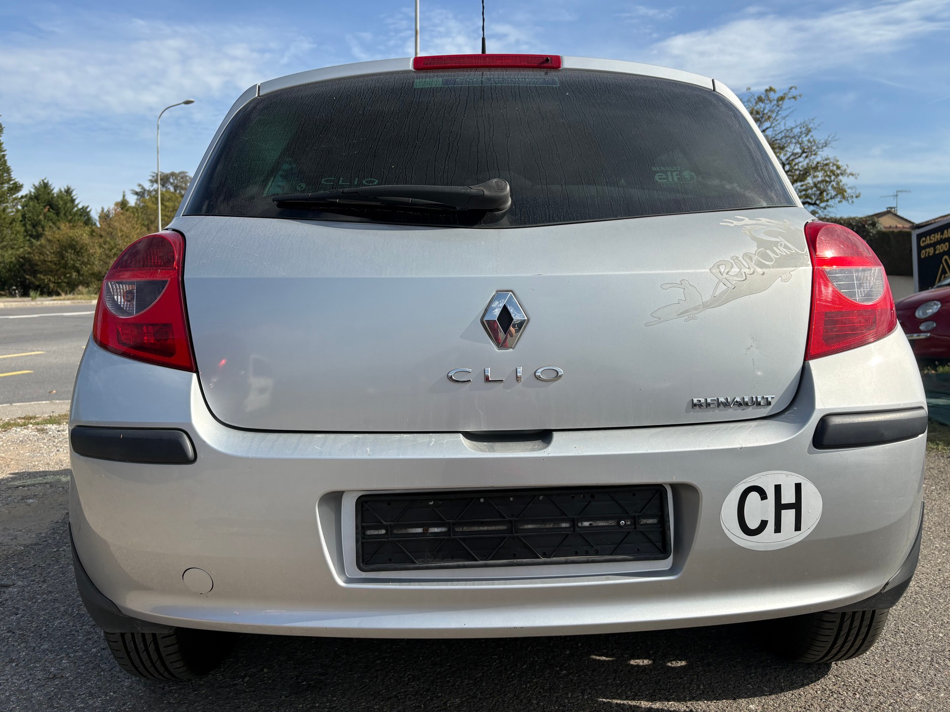 RENAULT Clio 1.2 16V Rip Curl-image-4