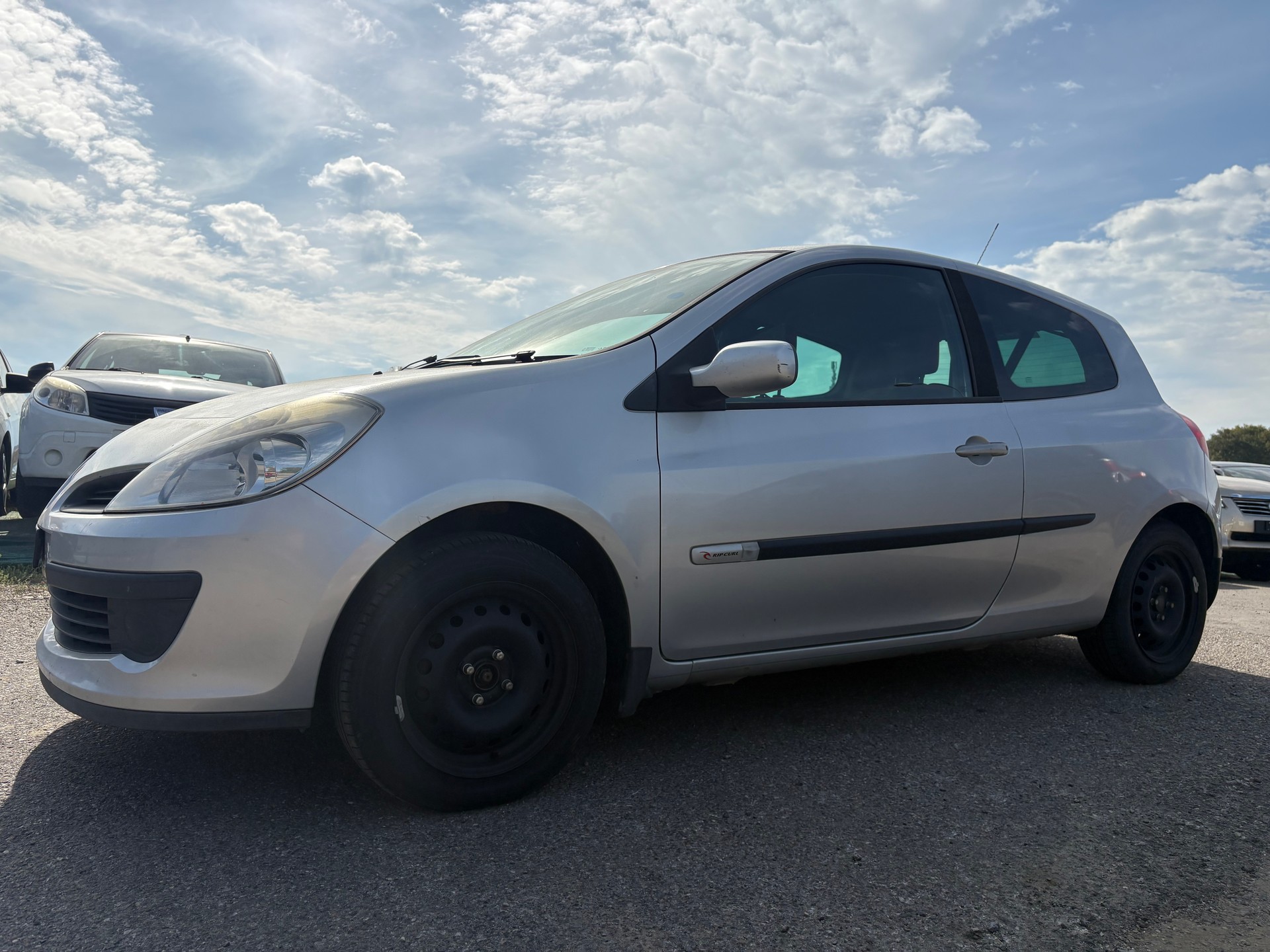 RENAULT Clio 1.2 16V Rip Curl-image-2