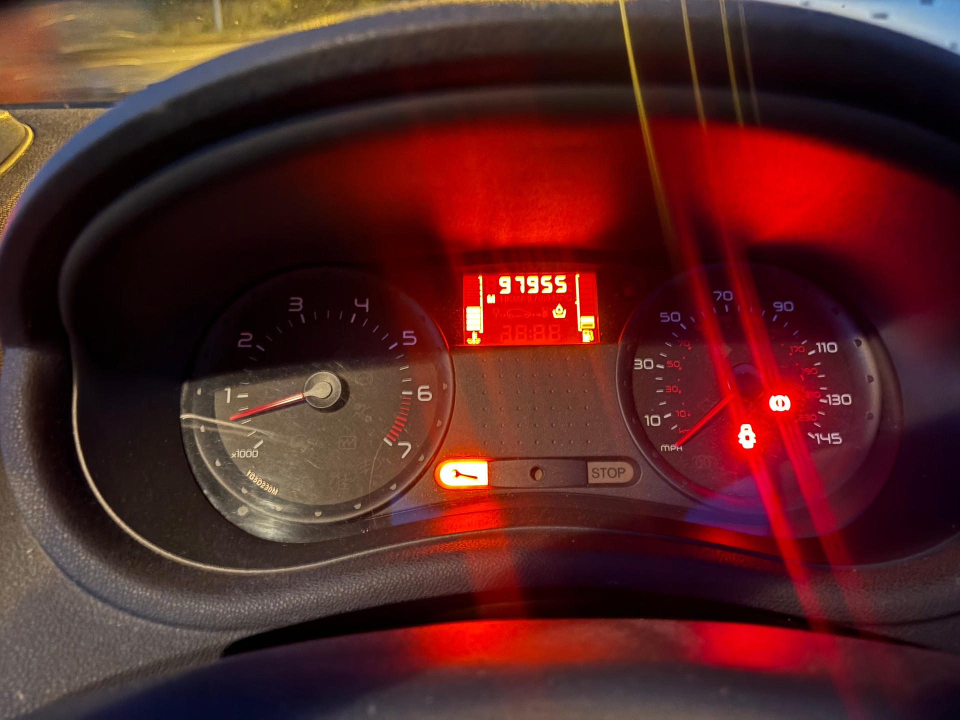 RENAULT Clio 1.2 16V Rip Curl-image-7