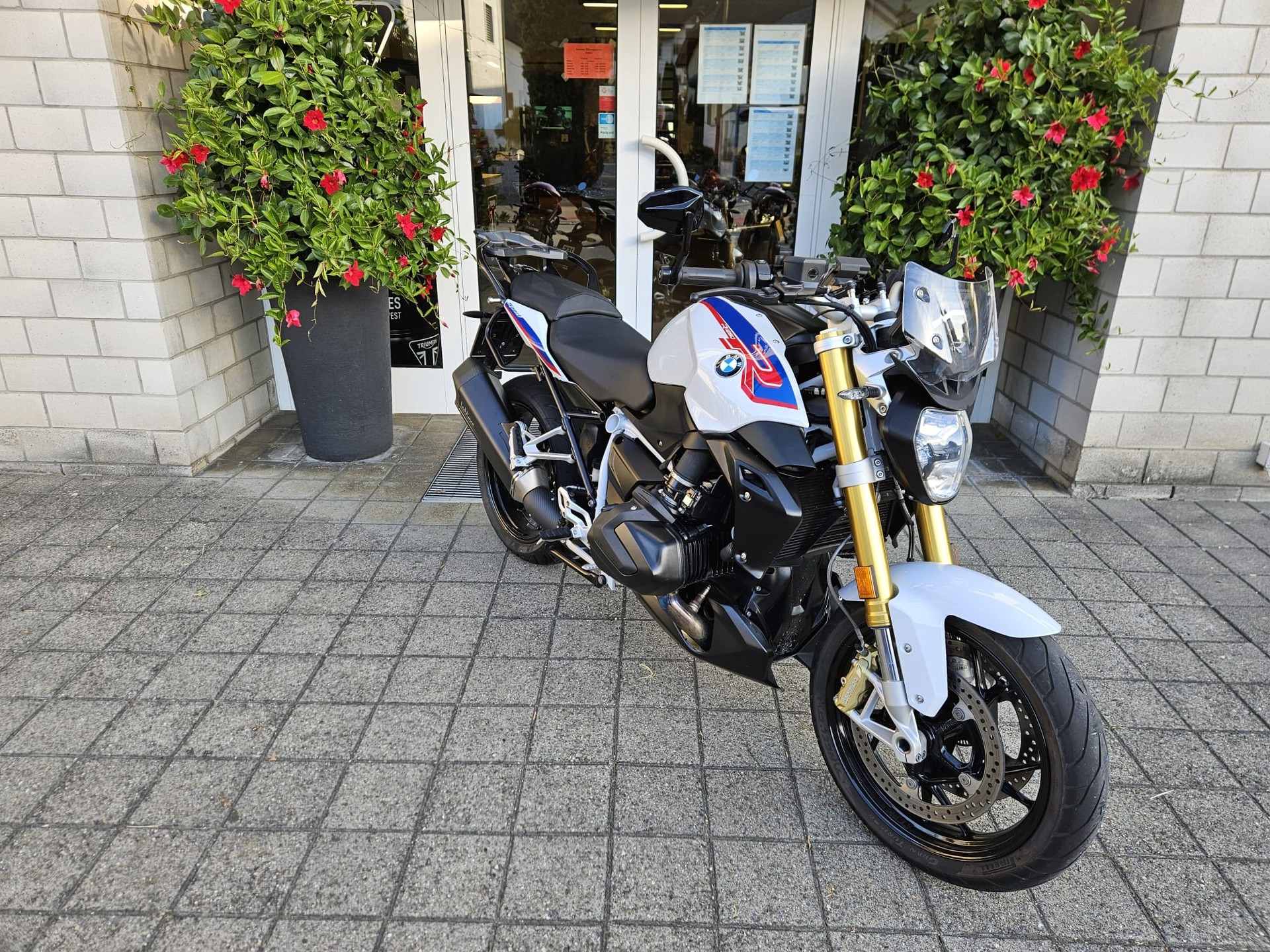 BMW R 1250 R-showroom-element-2