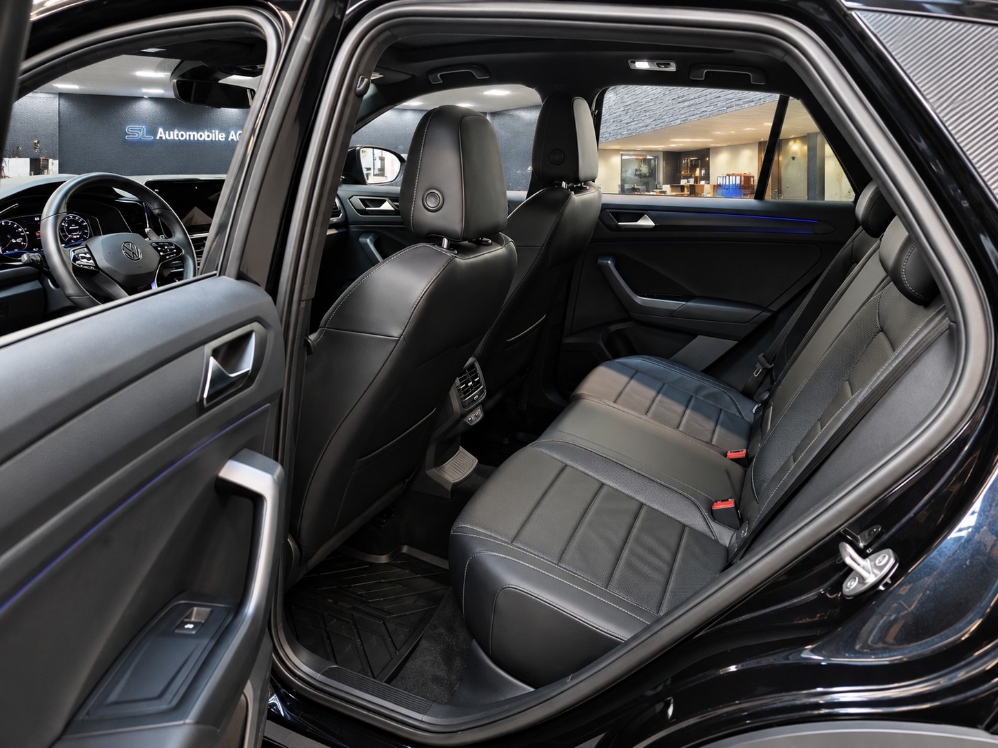 VW T-Roc 2.0 TSI R DSG 4Motion / Vollausstattung / Panorama / Leasing ab 399.--image-2