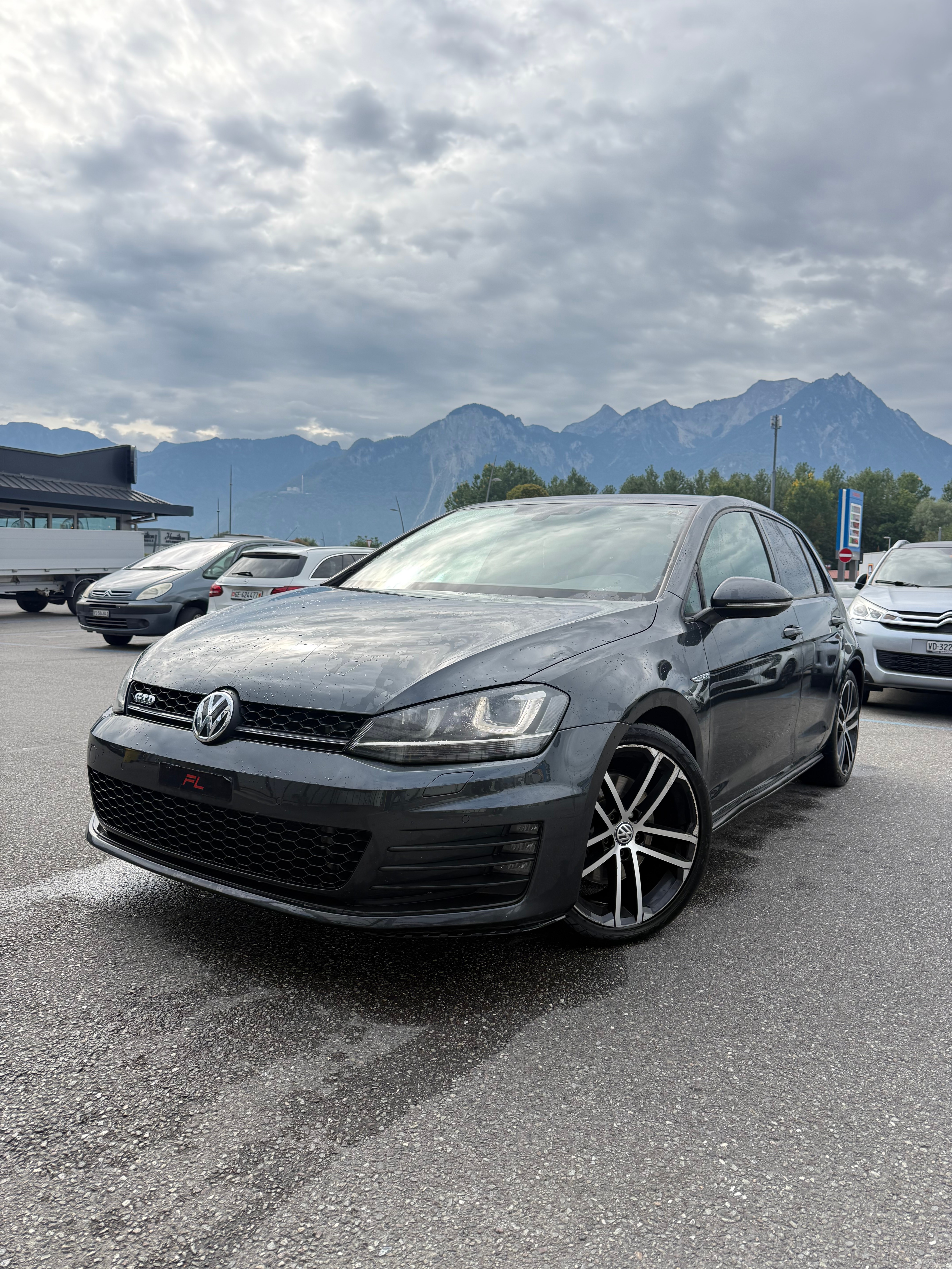 Car photo
