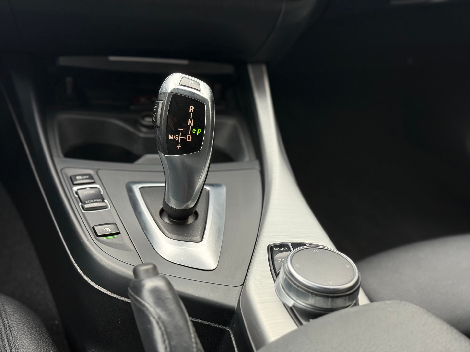 BMW 120d xDrive Sport Line Steptronic-image-19