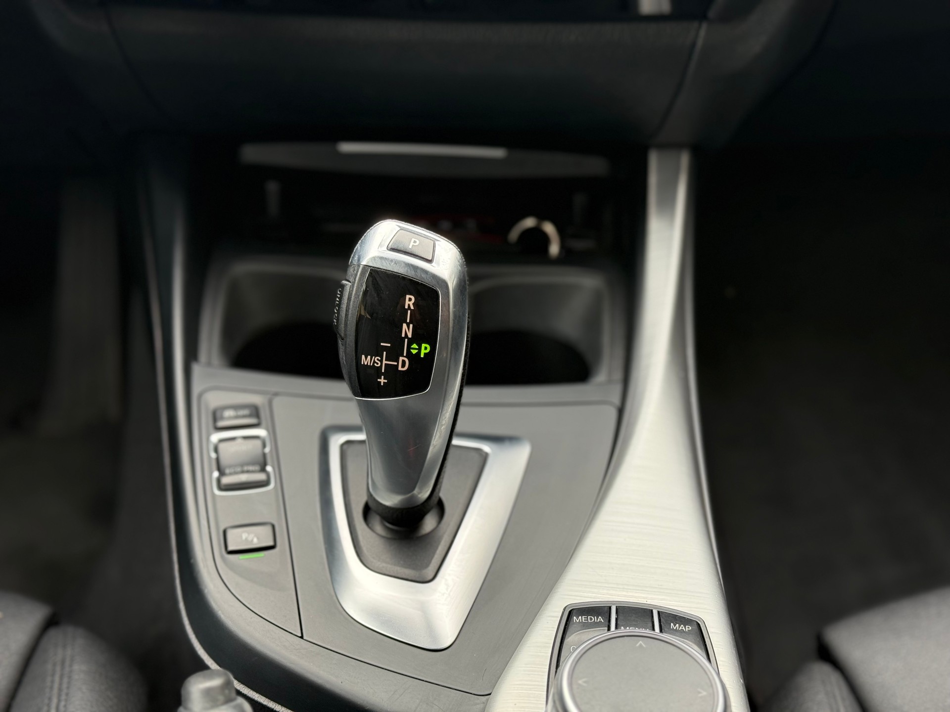 BMW 120d xDrive Sport Line Steptronic-image-17
